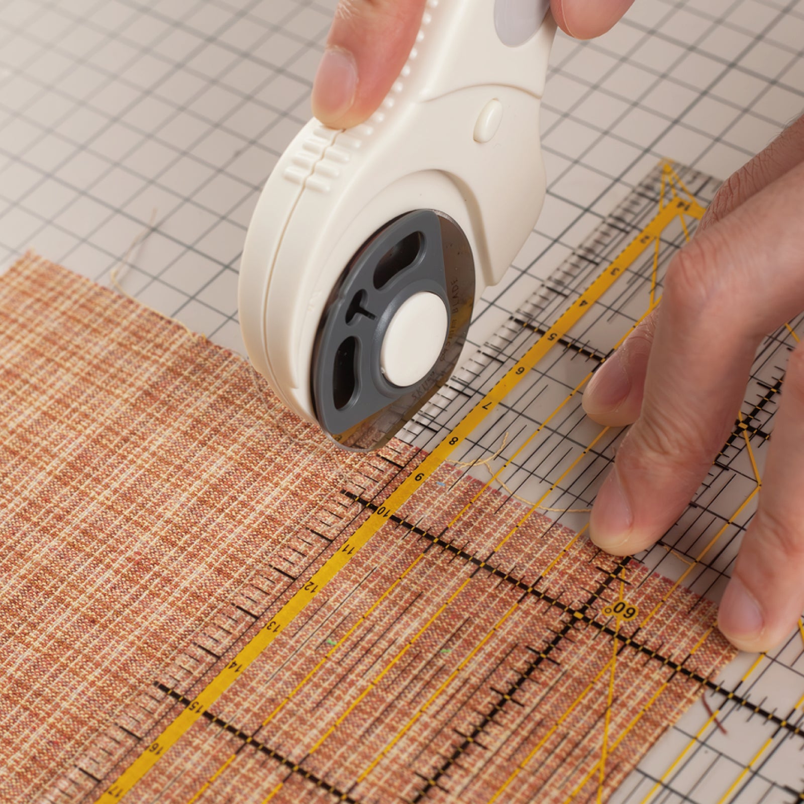 Kearing 45mm Rotary Cutter Precision Fabric Craft Tool M1992