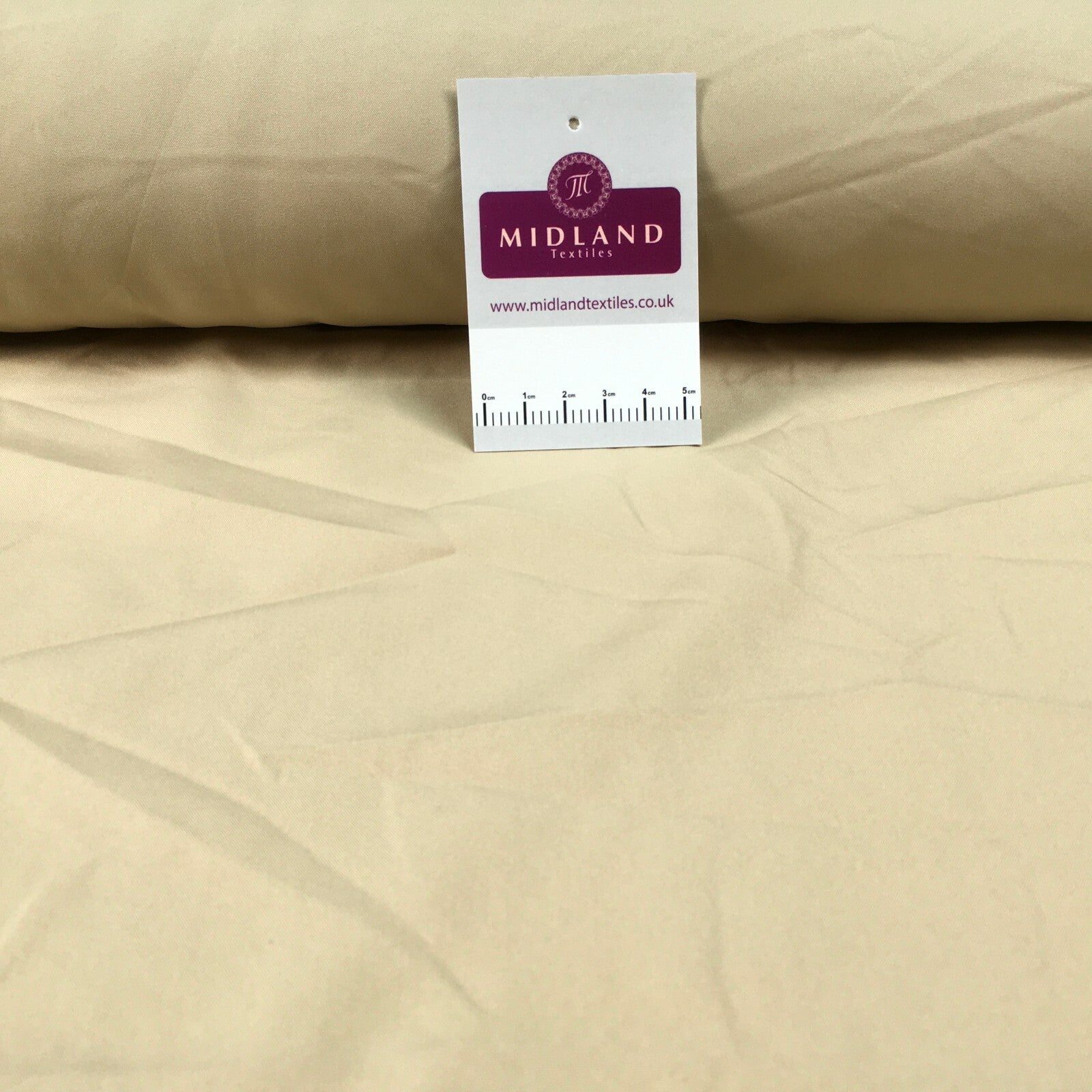 £2.99 Plain Soft Lightweight Lining 100% Polyester Fabric 100 cm Wide MR860
