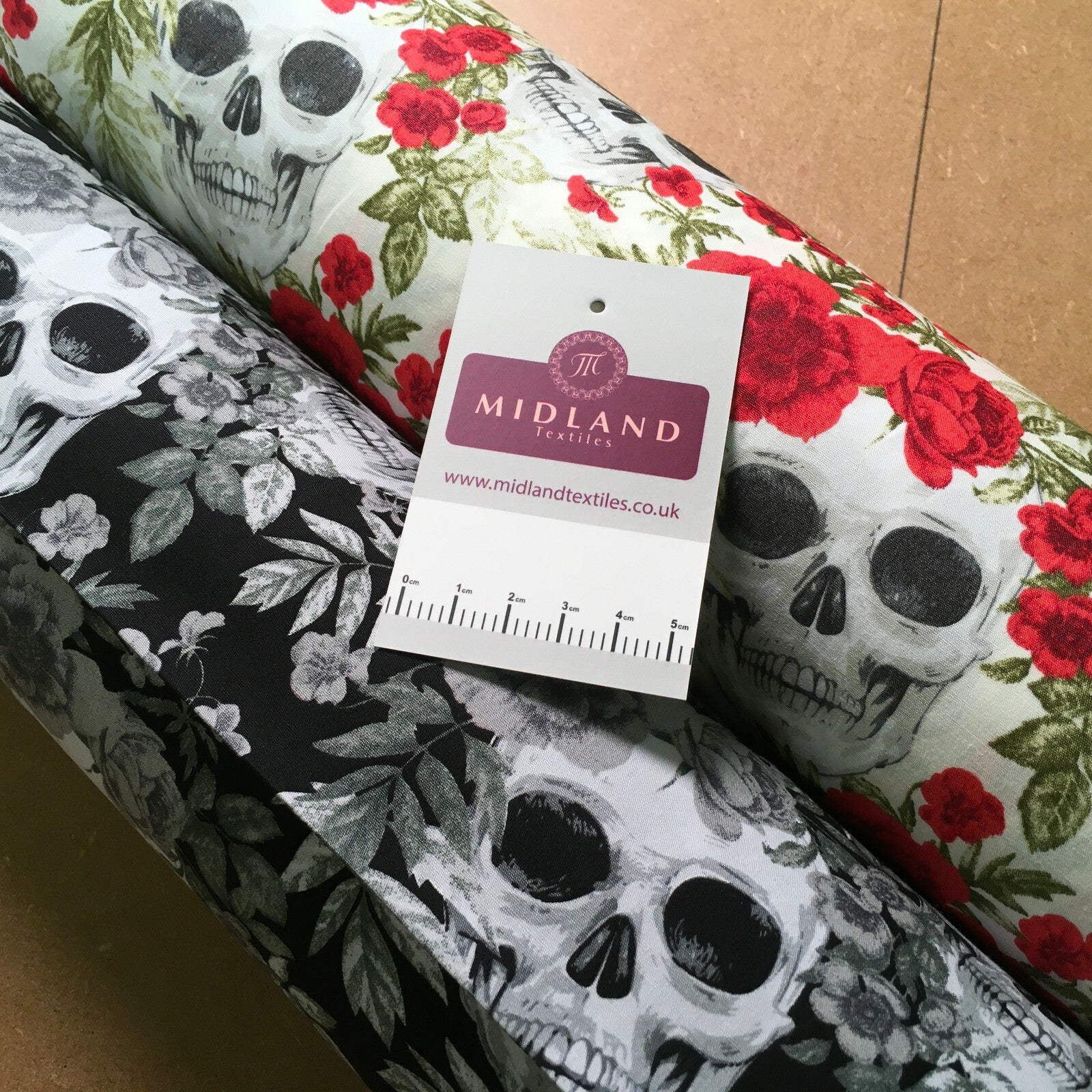Skull and roses printed 100% cotton poplin craft mask Fabric 110 cm MD1395 Mtex