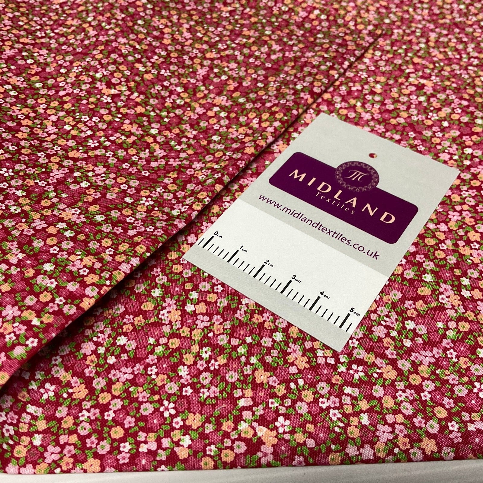 £5.99 Peony small floral Cotton Poplin dress Fabric sold by the meter M1904