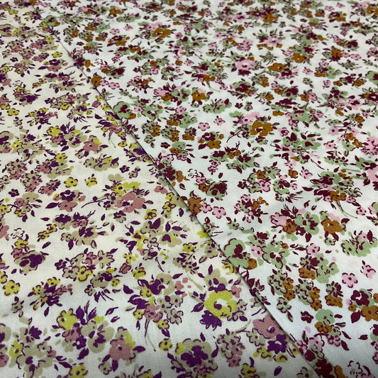 £5.99 Small floral Heather Cotton Poplin dress Fabric sold by the meter M1919