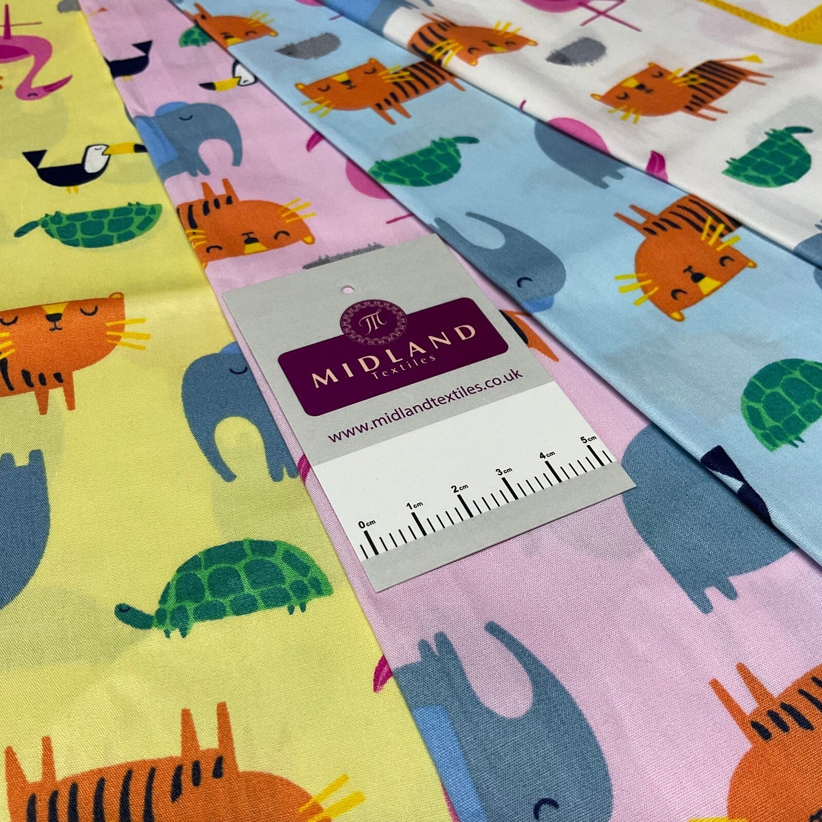 £5.99 Zoo Animal Cotton Poplin dress Fabric sold by the meter M1917