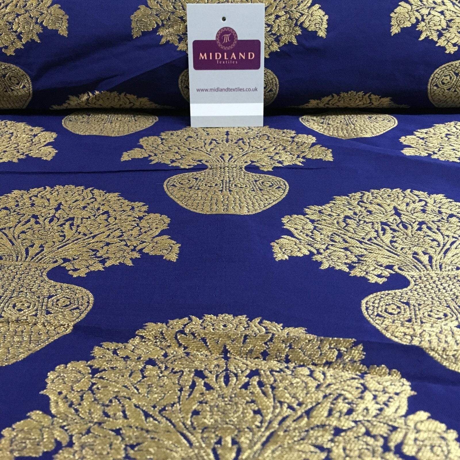 £12.99 Indian Gold Large Flower Vase Banarsi Brocade fabric 147 cm Wide MN1099