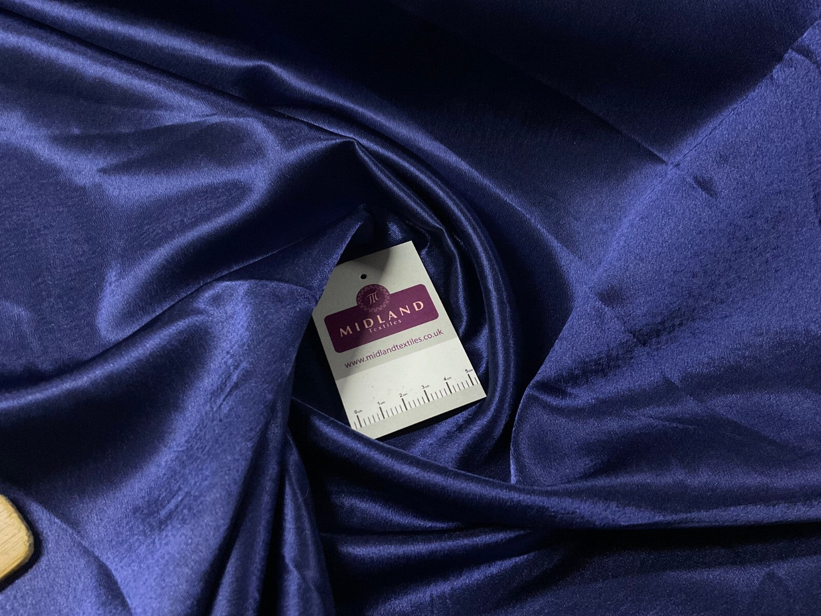£2.75 Plain Crepe Back Liquid Silky Smooth Satin Dress Fabric 150 cm MA1248 Mtex