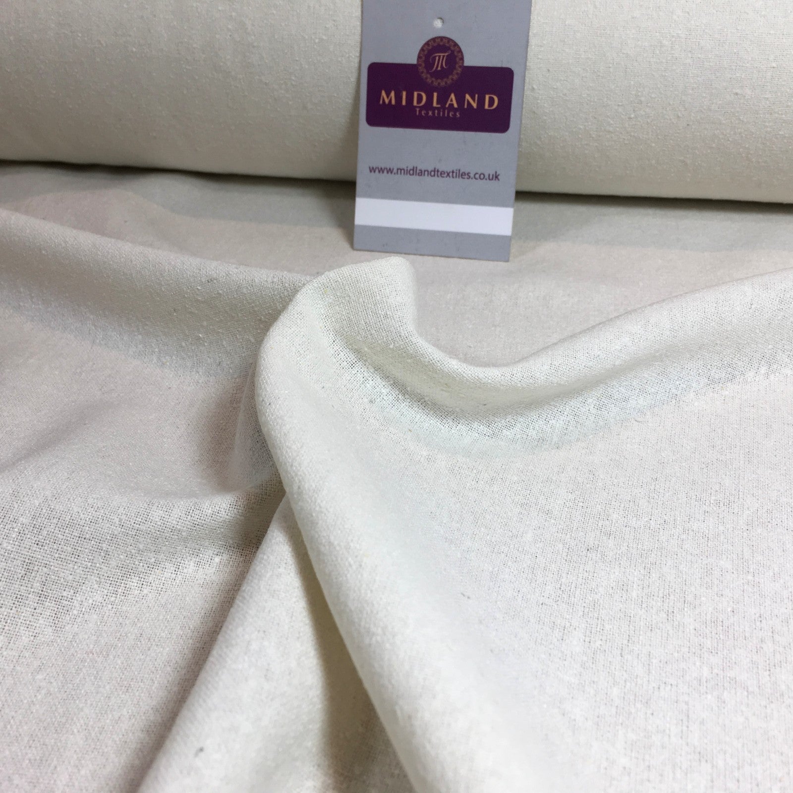 £18.00 100% Silk Noil used for full suits, trousers, loose shirts 44' M802