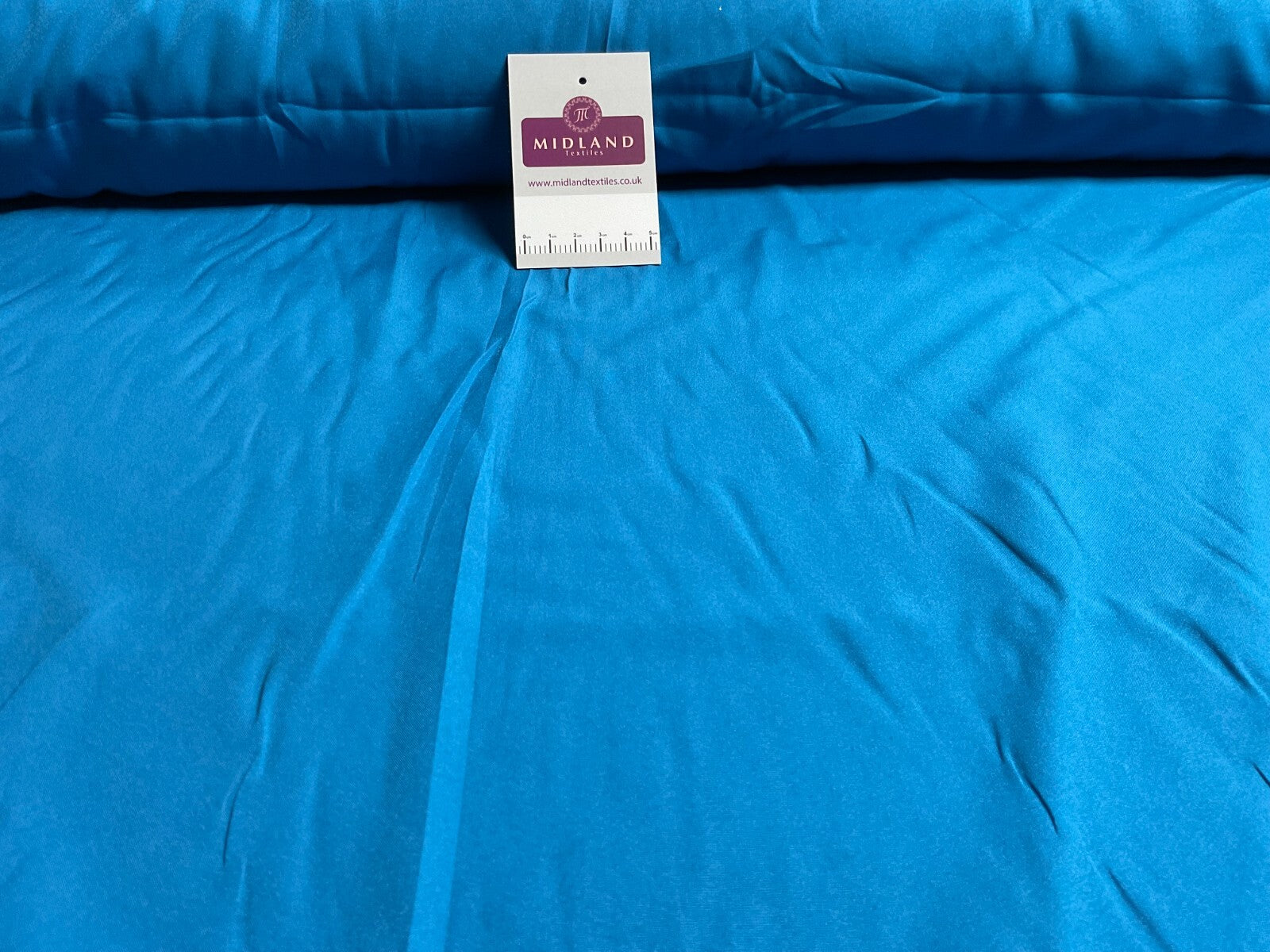 £2.99 Plain Soft Lightweight Lining 100% Polyester Fabric 100 cm Wide MR860