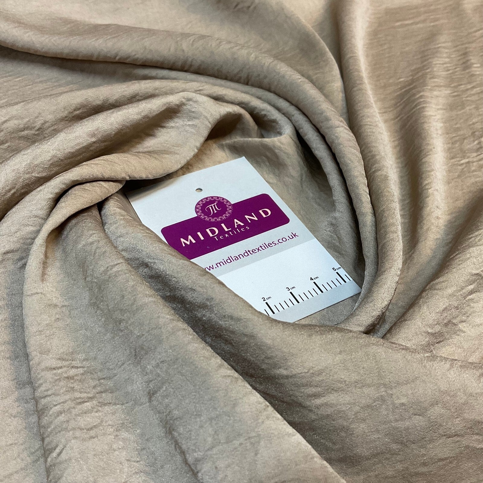 £4.99 Silky Smooth Creased Crinkle Boho Crushed dress fabric M1799