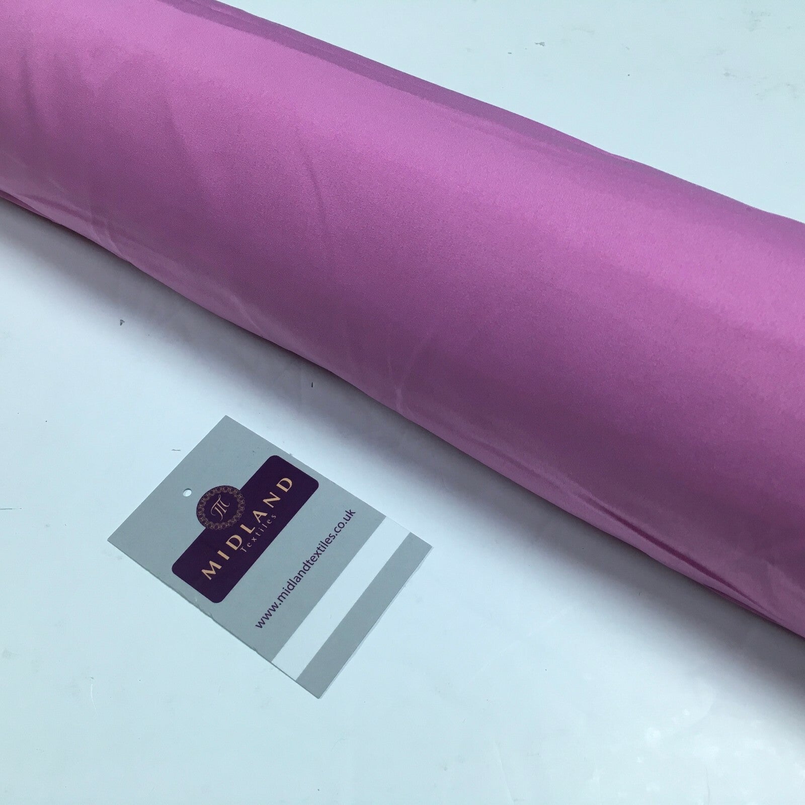 £2.99 Plain Soft Lightweight Lining 100% Polyester Fabric 100 cm Wide MR860
