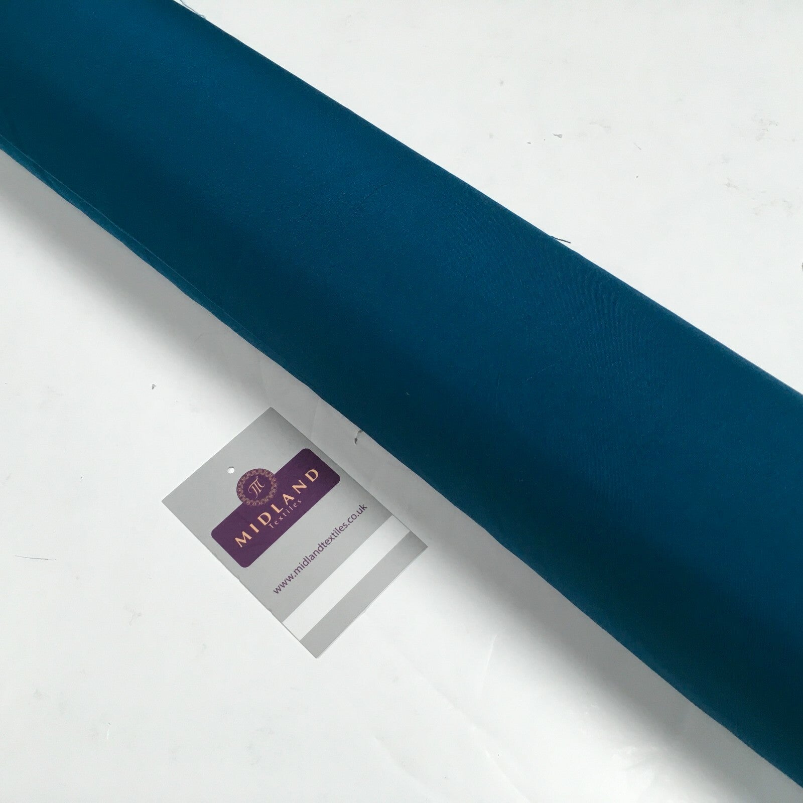 £2.99 Plain Soft Lightweight Lining 100% Polyester Fabric 100 cm Wide MR860