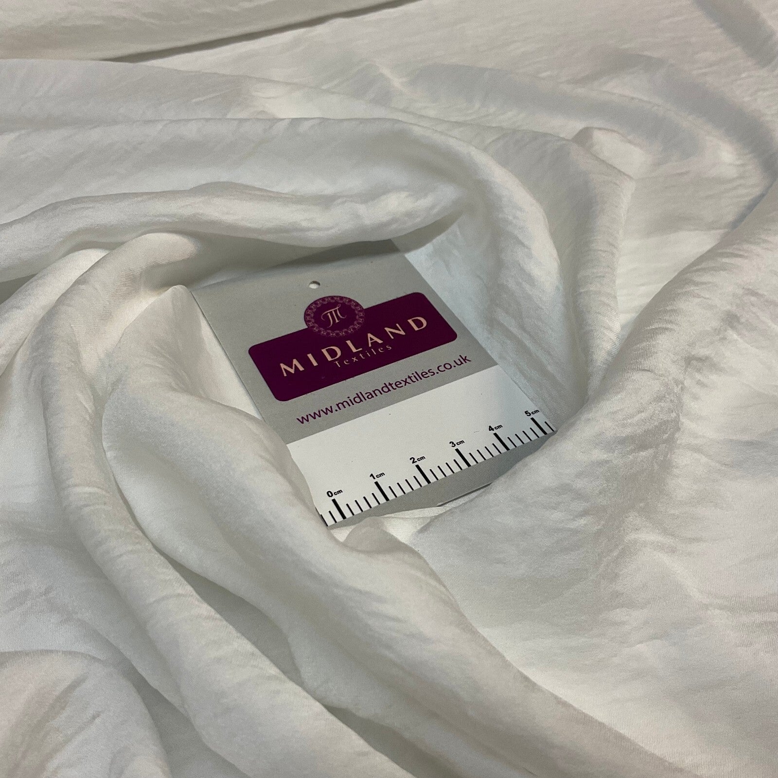 £4.99 Silky Smooth Creased Crinkle Boho Crushed dress fabric M1799