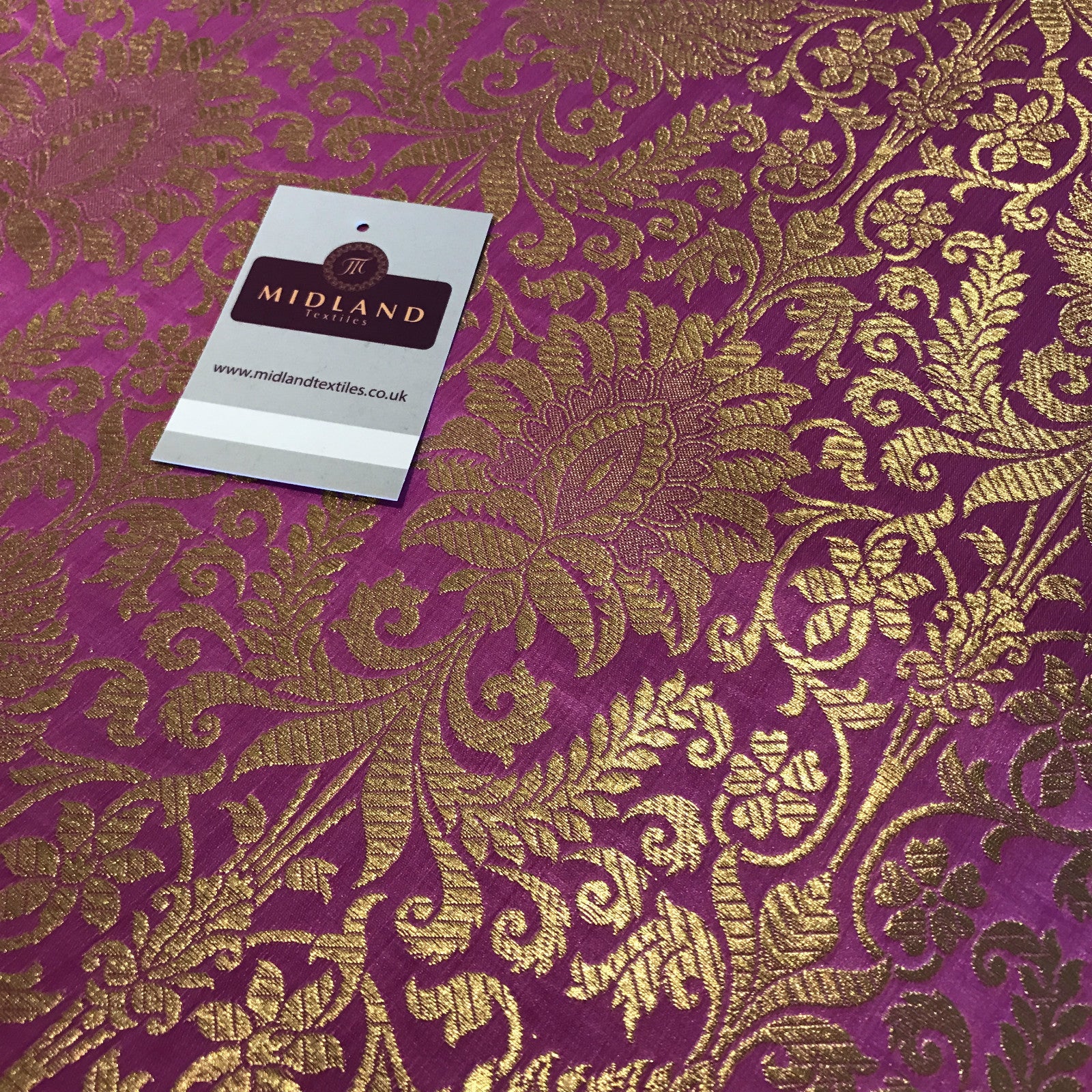 £15 Gold Floral metallic Indian faux silk banarsi Brocade fabric 45' M282