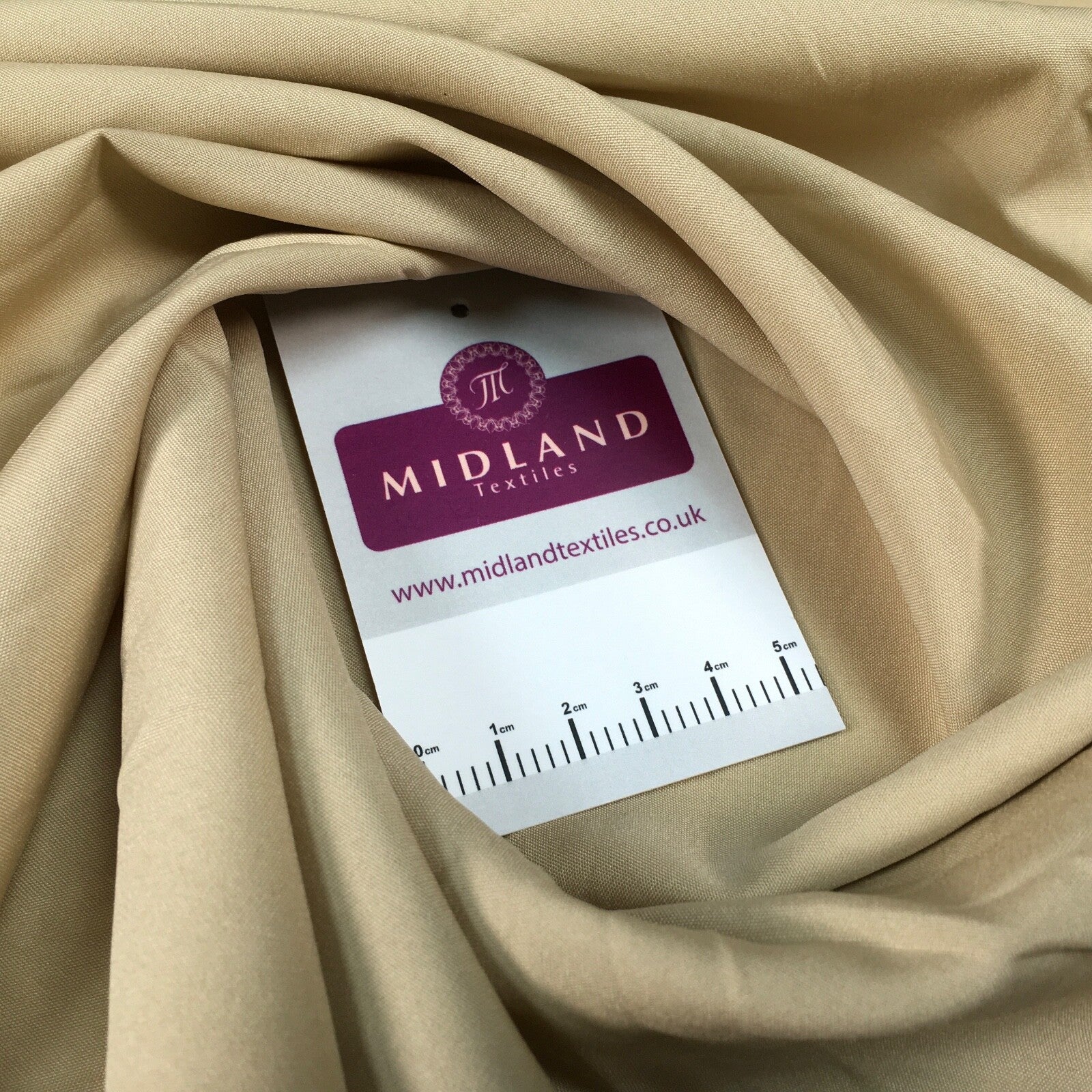 £2.99 Plain Soft Lightweight Lining 100% Polyester Fabric 100 cm Wide MR860