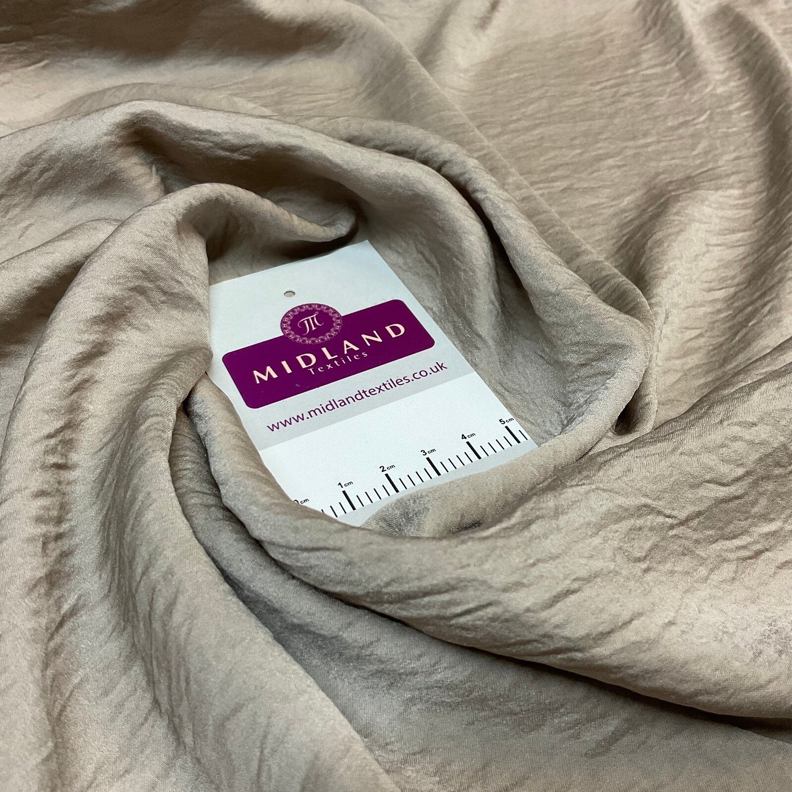 £4.99 Silky Smooth Creased Crinkle Boho Crushed dress fabric M1799