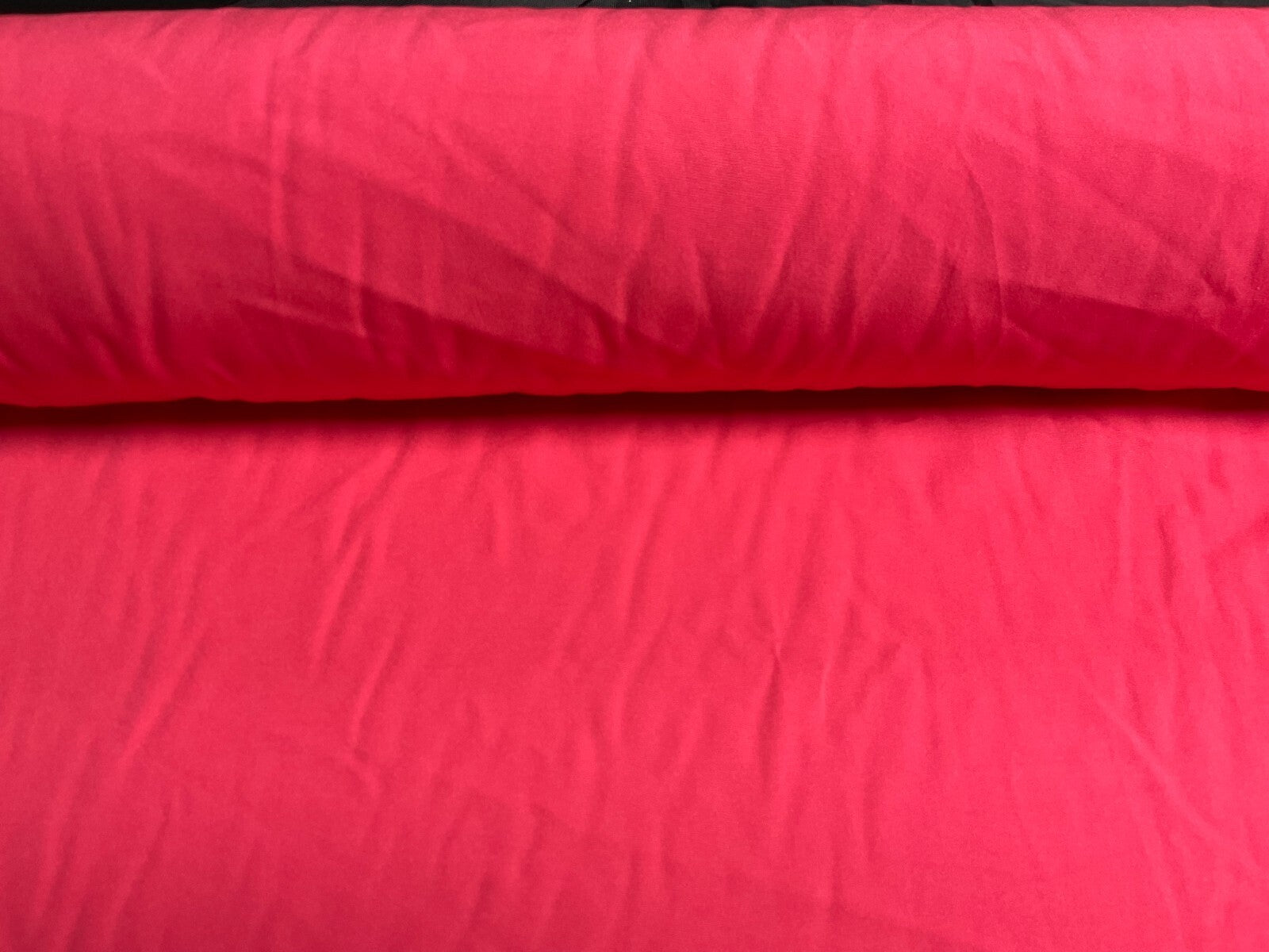 £2.99 Plain Soft Lightweight Lining 100% Polyester Fabric 100 cm Wide MR860