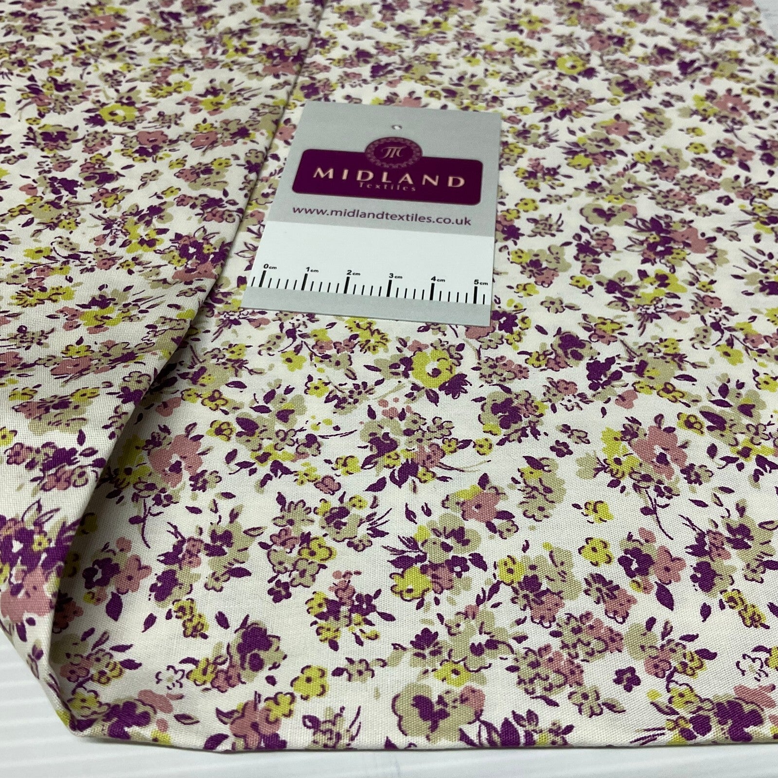 £5.99 Small floral Heather Cotton Poplin dress Fabric sold by the meter M1919