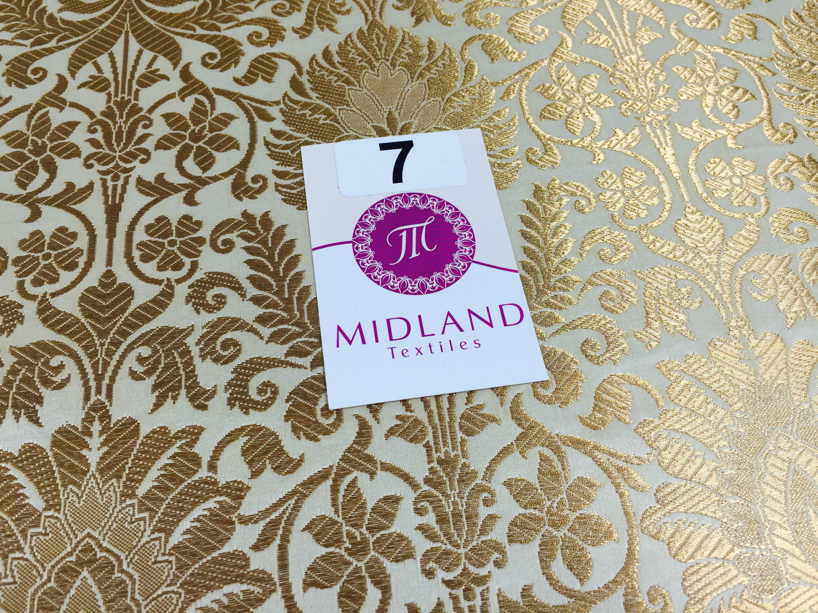 £14.99/m Gold Floral metallic Indian faux silk banarsi Brocade fabric 45'  M282