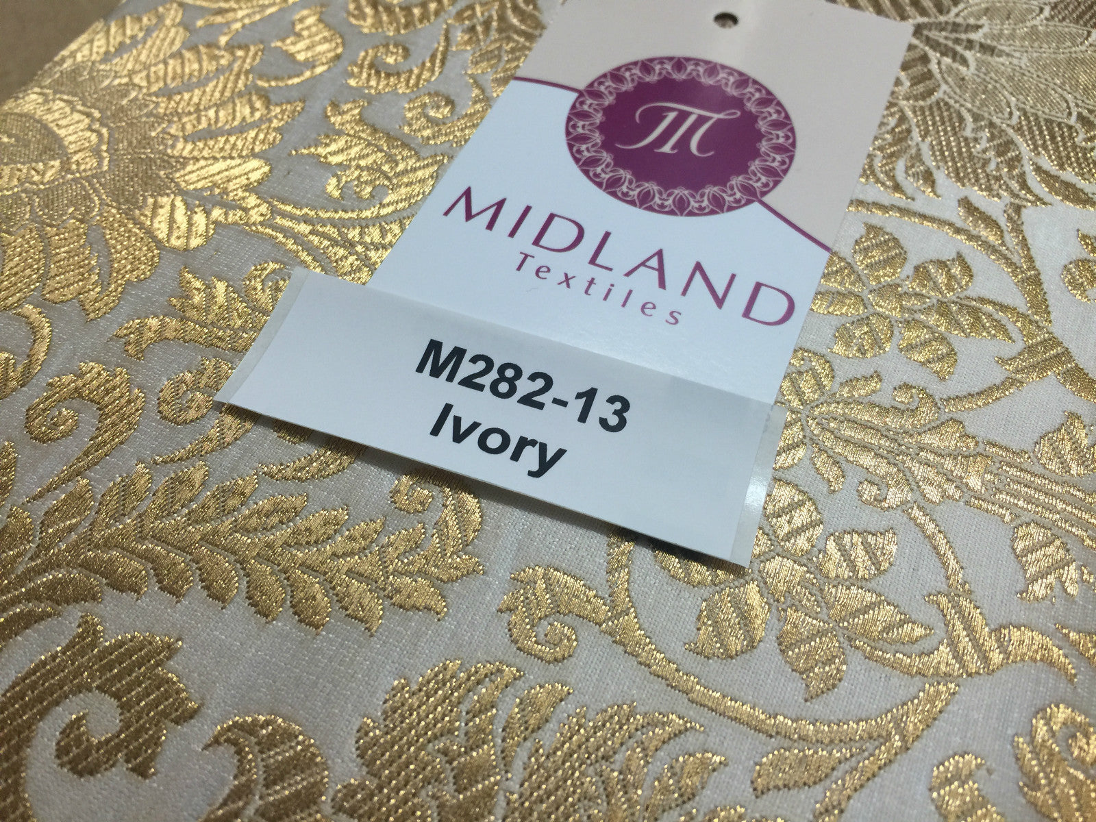 £15 Gold Floral metallic Indian faux silk banarsi Brocade fabric 45' M282