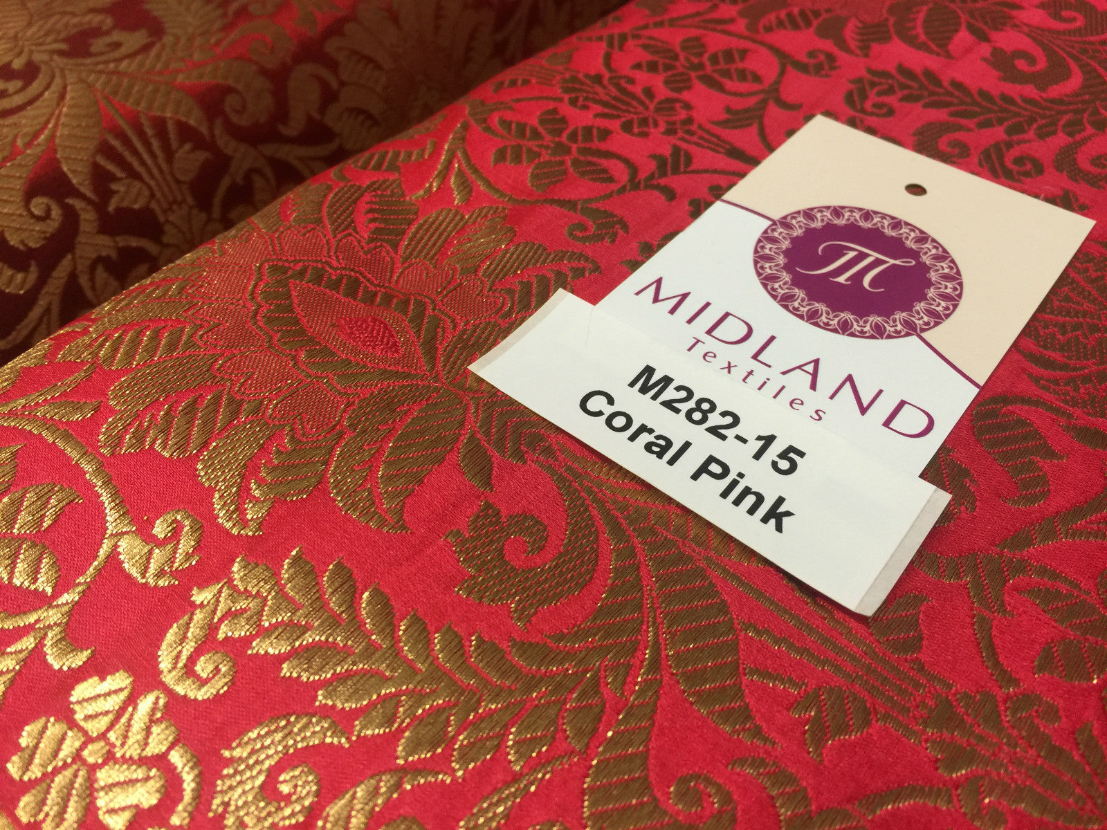 £15 Gold Floral metallic Indian faux silk banarsi Brocade fabric 45' M282