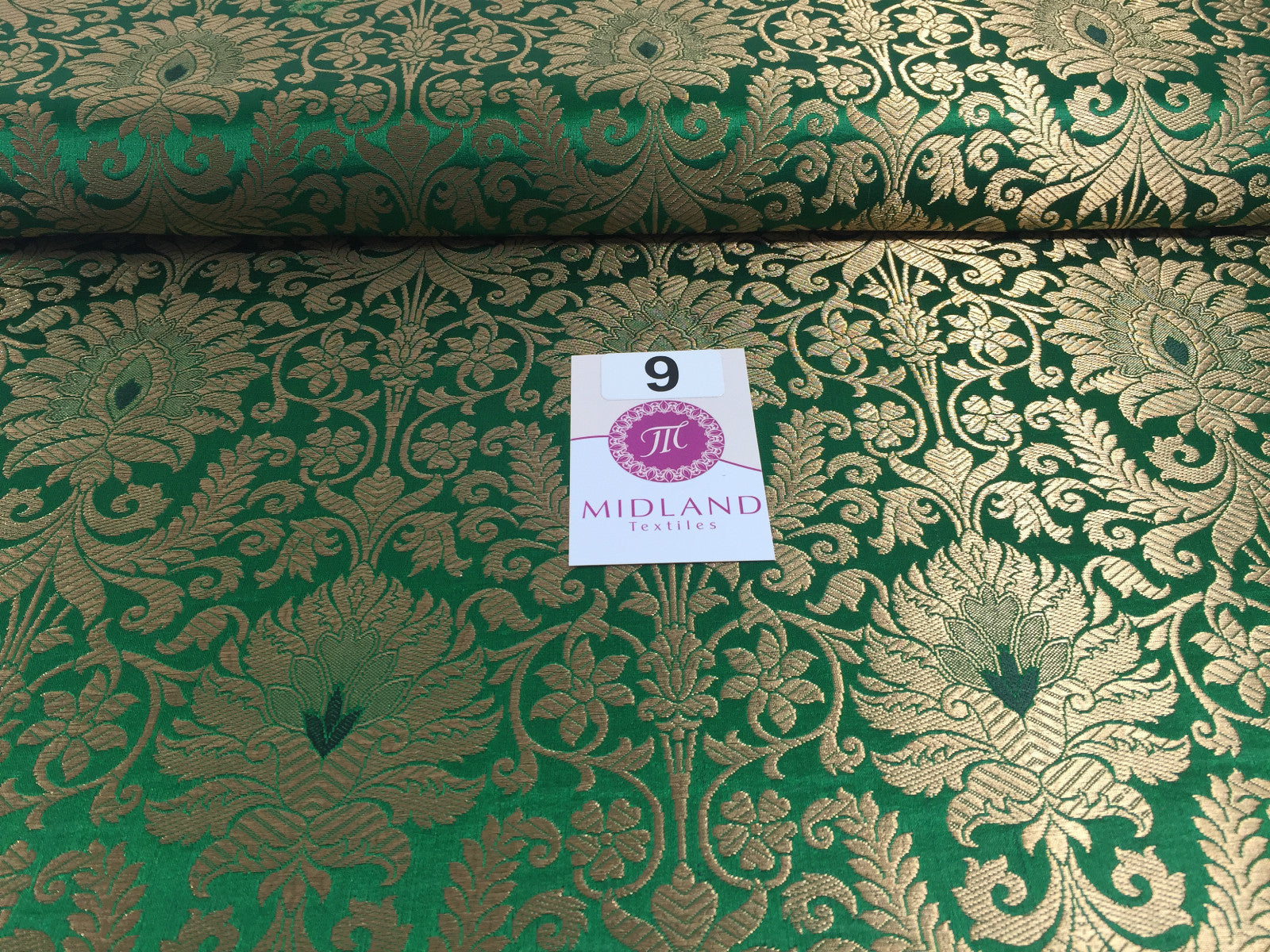 £14.99/m Gold Floral metallic Indian faux silk banarsi Brocade fabric 45'  M282