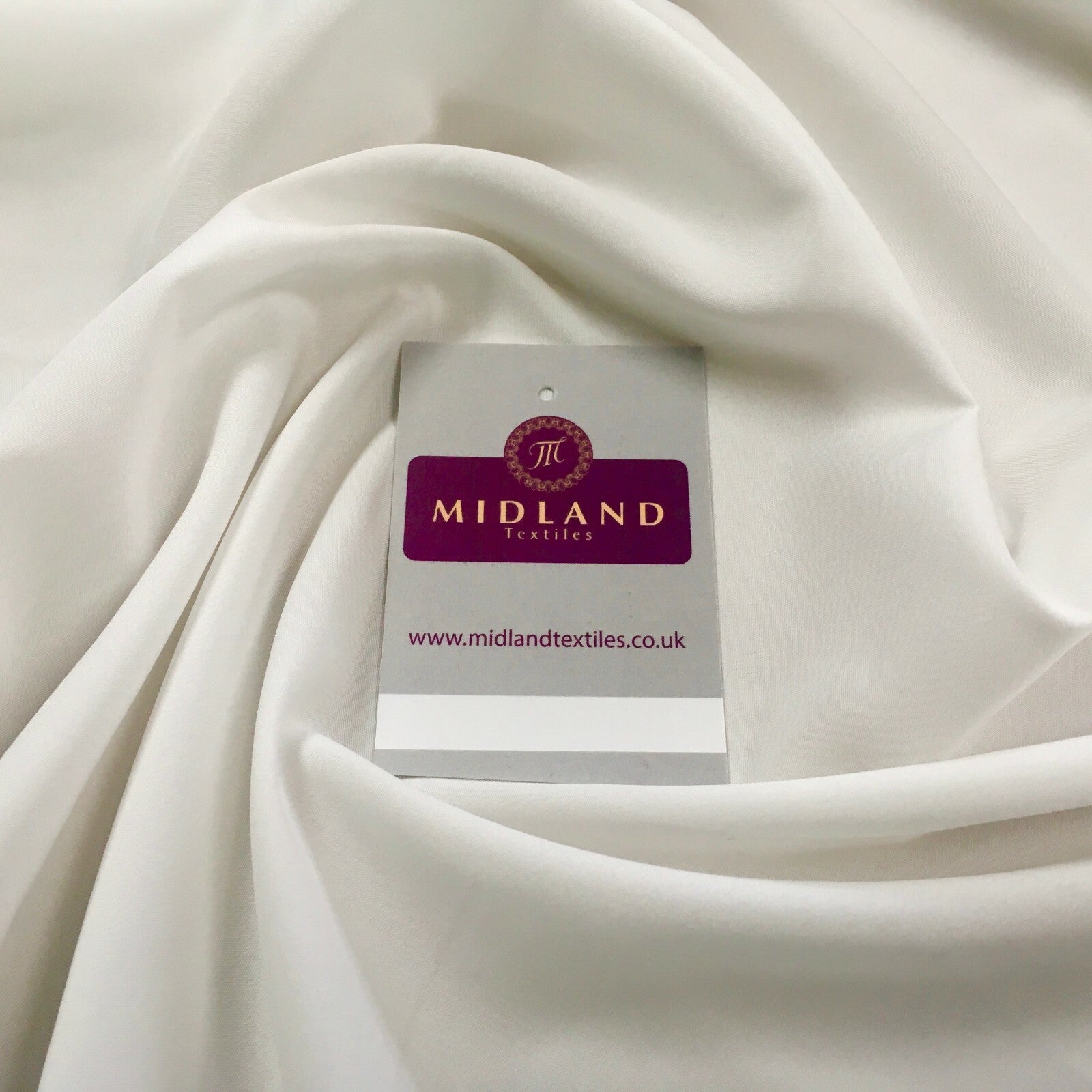 £2.99 Plain Soft Lightweight Lining 100% Polyester Fabric 100 cm Wide MR860