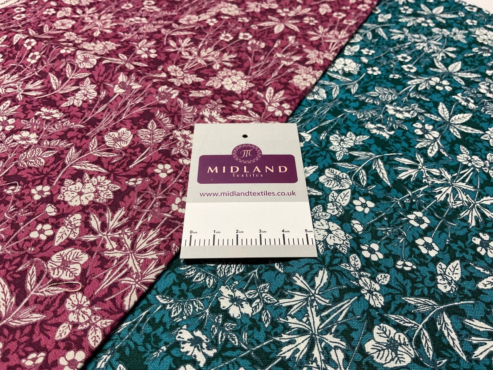 Floral Autumn Leaves Stof Crafting 100% Cotton Fabric Sold by Metre M1931