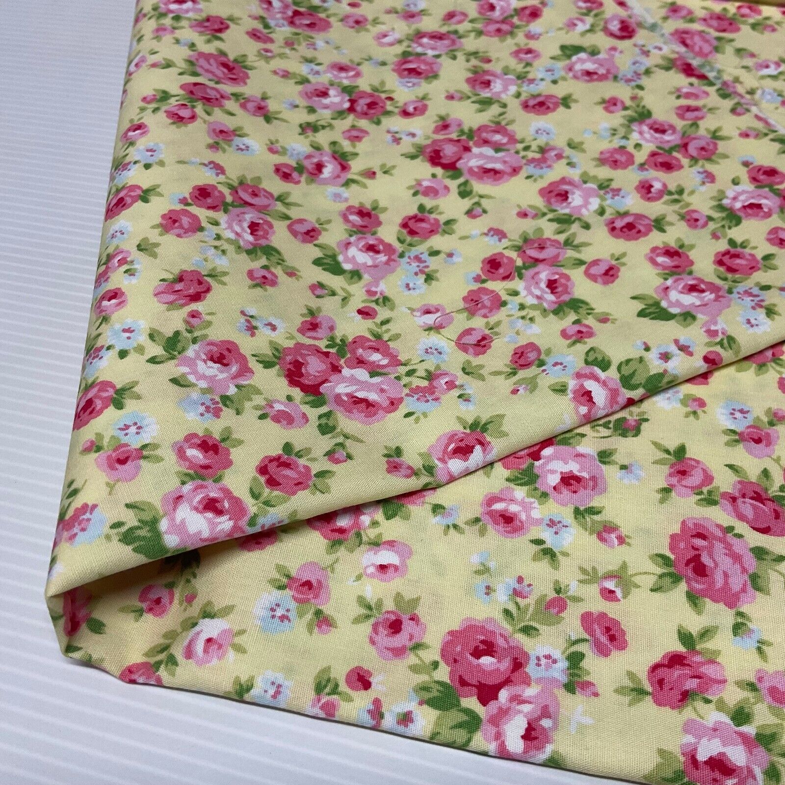 Classic Rose Floral Cotton Poplin dress Fabric Sold by the meter M1895