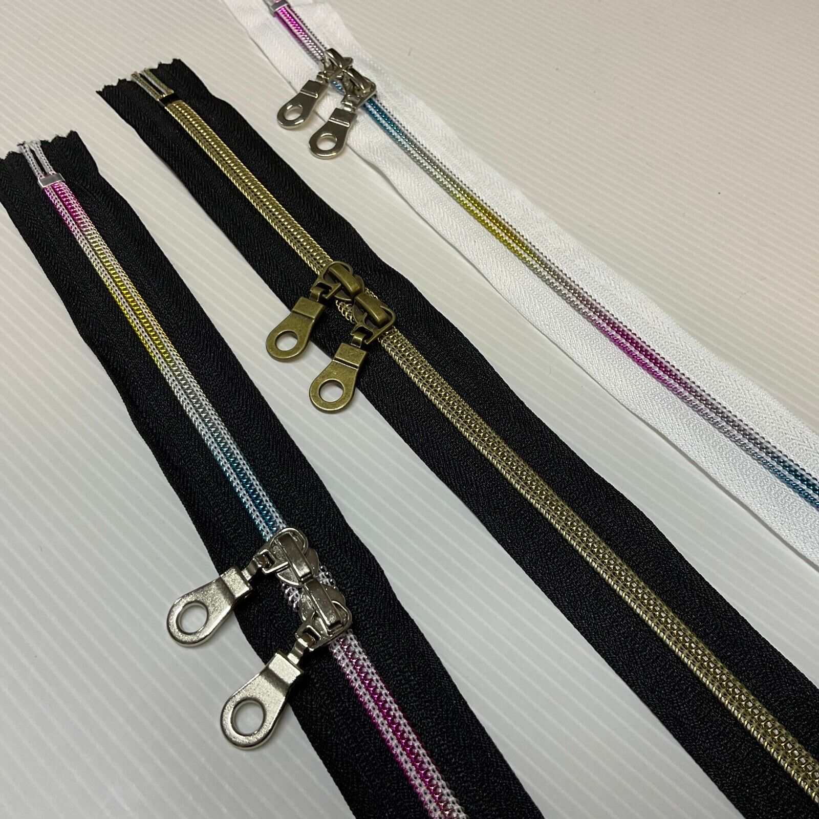 1pcs 22' 55cm Long Handbag 0 Zip Rainbow Black White Brass M1960