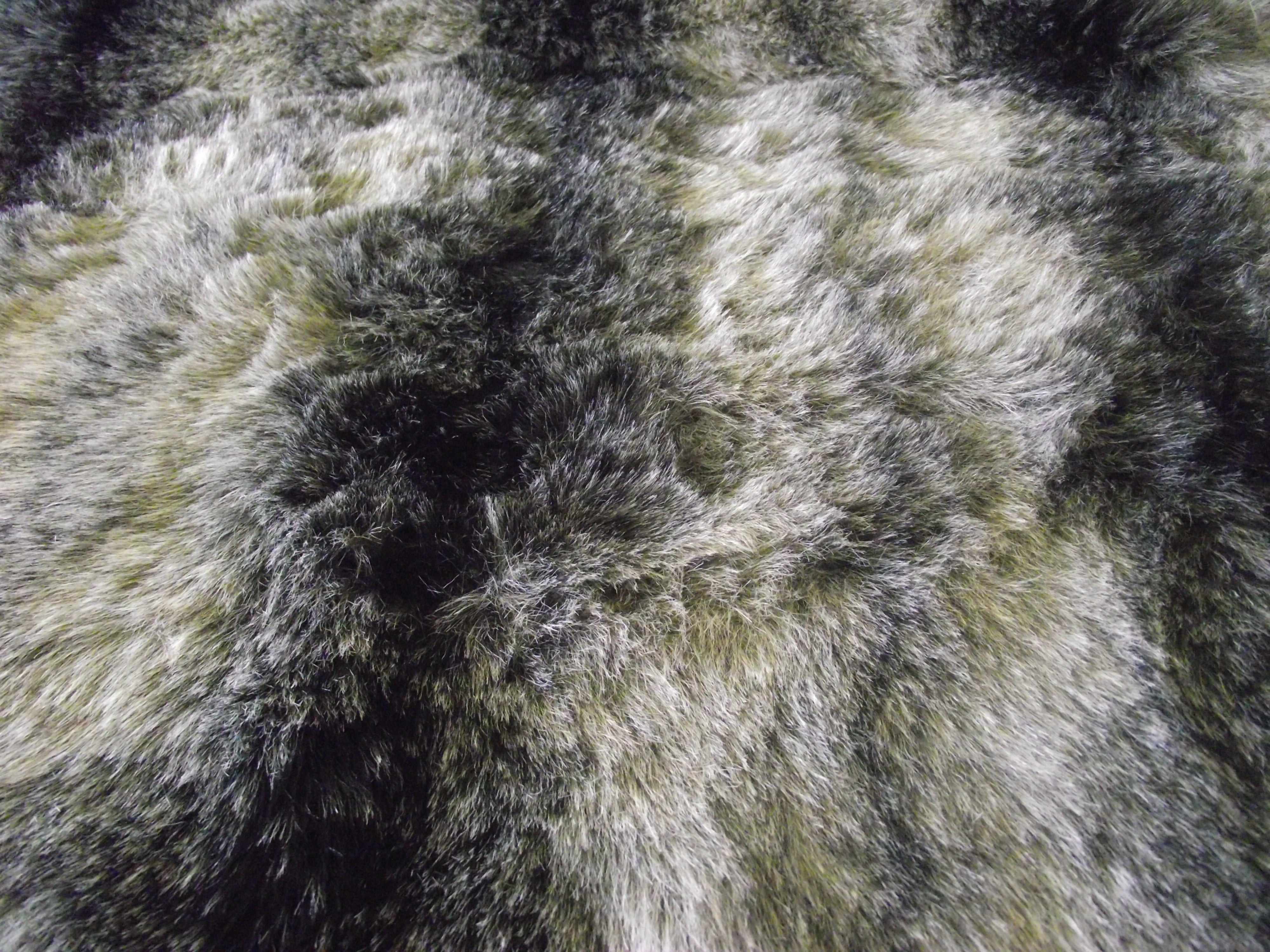 Luxury Animal & Plain Faux Fur 25mm soft Pile ideal for throws 58' Wide MT933