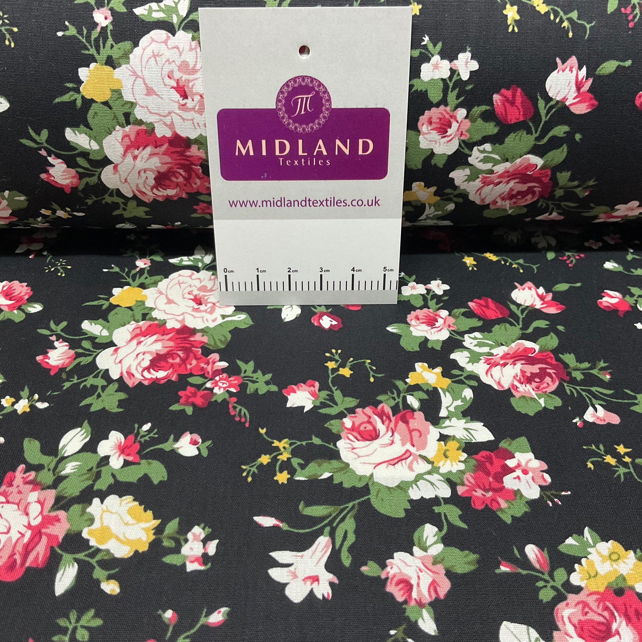 Vintage Floral 100% cotton printed dress craft fabric 150cm wide M1741