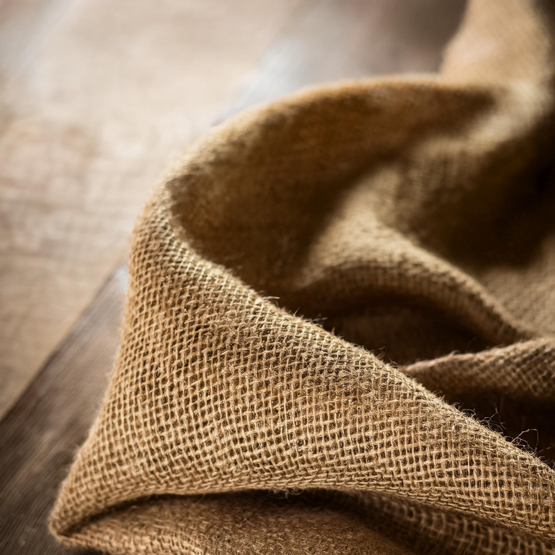 10oz Hessian Jute ideal for craft, bags sacks cloths & upholstery 60' Wide M50-2