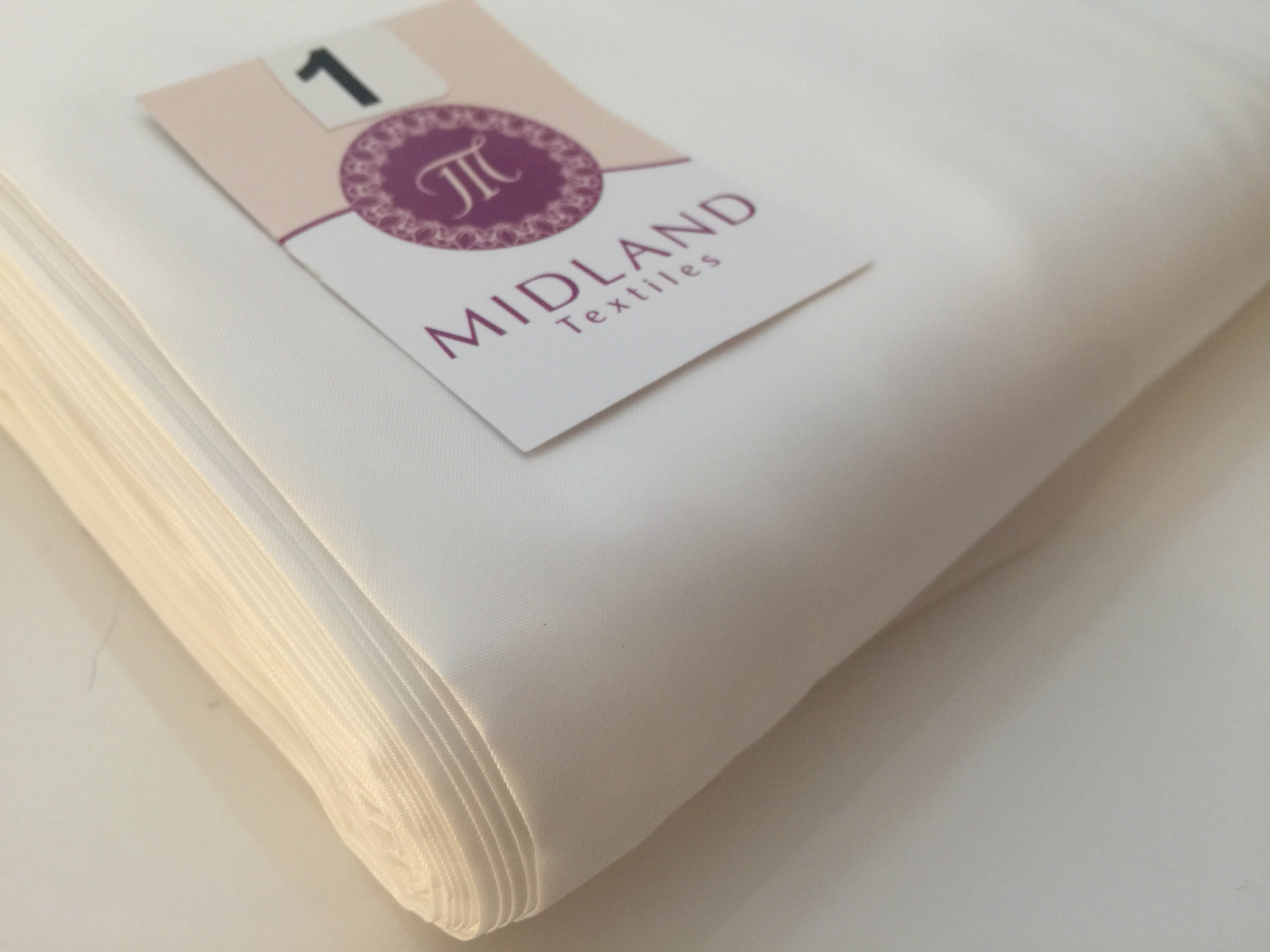 Anti-Static Dress Lining Fabric - 100% Polyester 158cm Wide M450