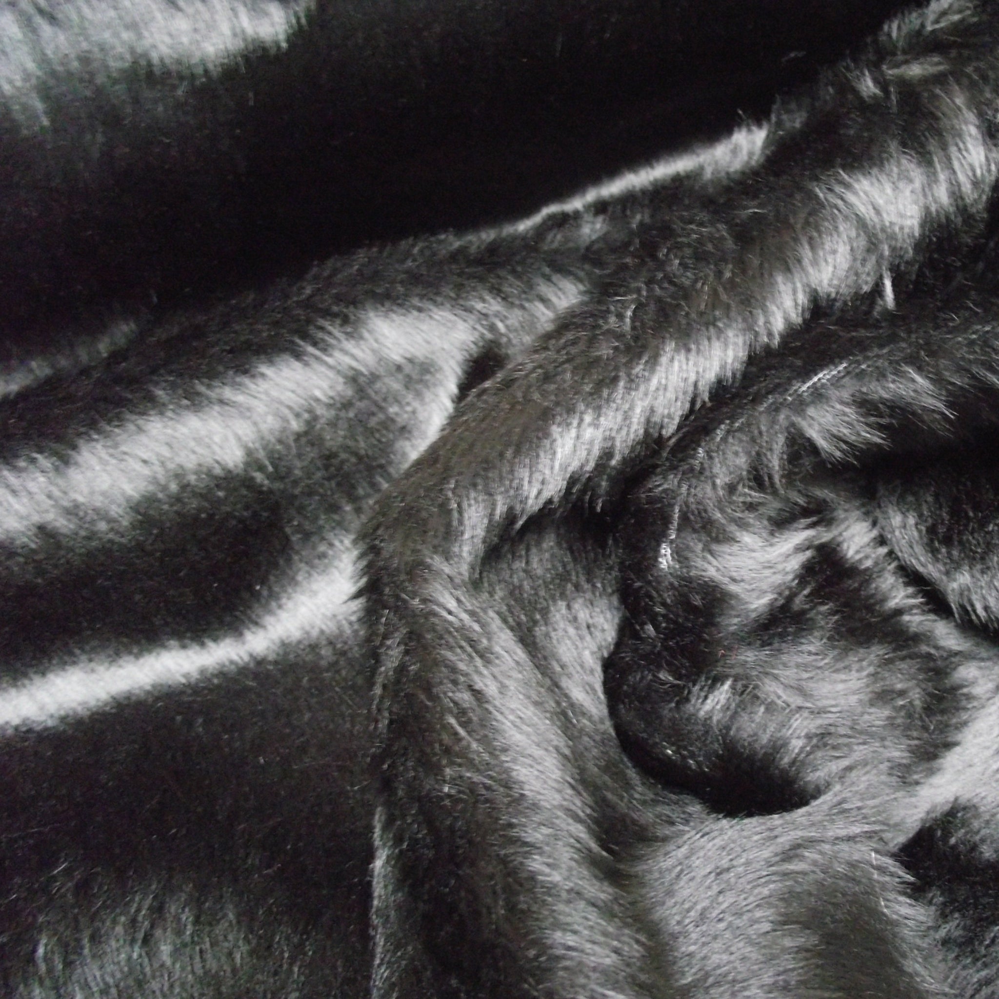 Pelliccia sintetica tinta unita pelo morbido da 14 mm ideale per  abbigliamento, tessuto per plaid 58 W - Midland Textiles