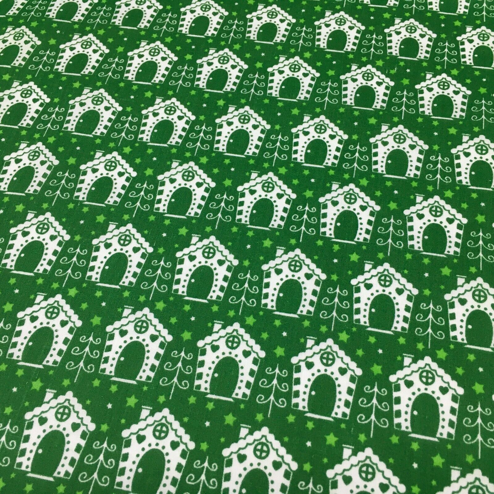 Christmas Bird House Printed Polycotton Fabric Craft Gifts 110 cm MD1287 Mtex