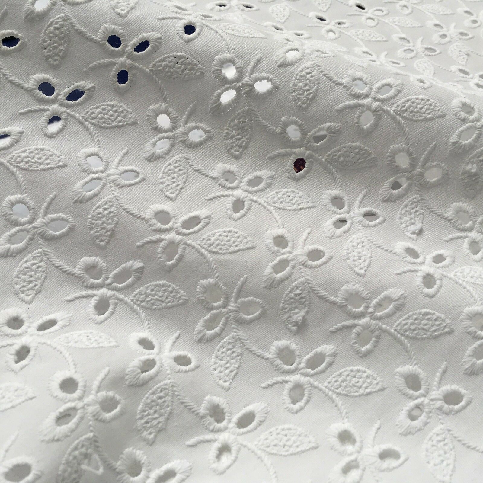 Broderie Anglaise cotton eyelet lace Fabric 55' Wide M992
