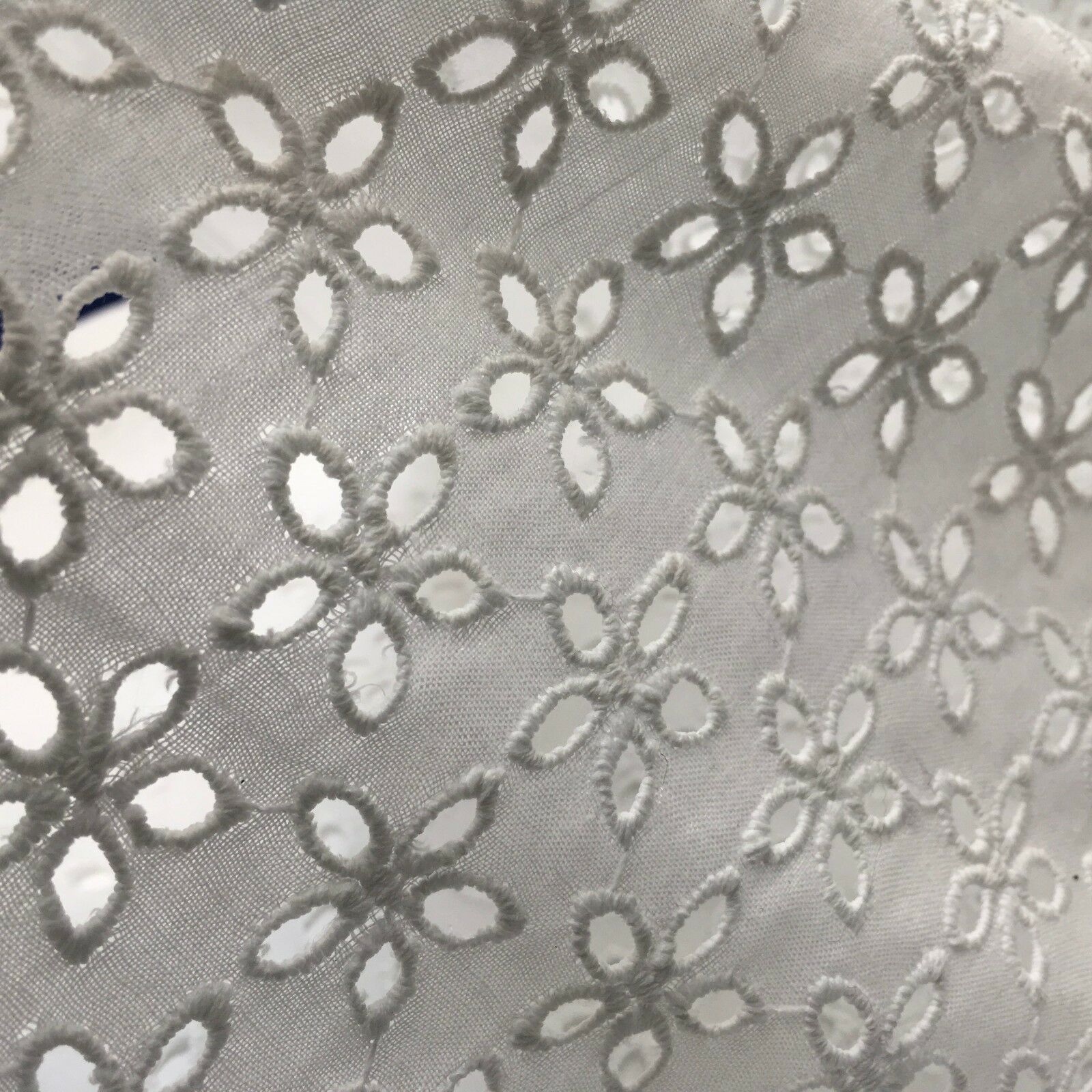 Broderie Anglaise cotton eyelet lace Fabric 55' Wide M992