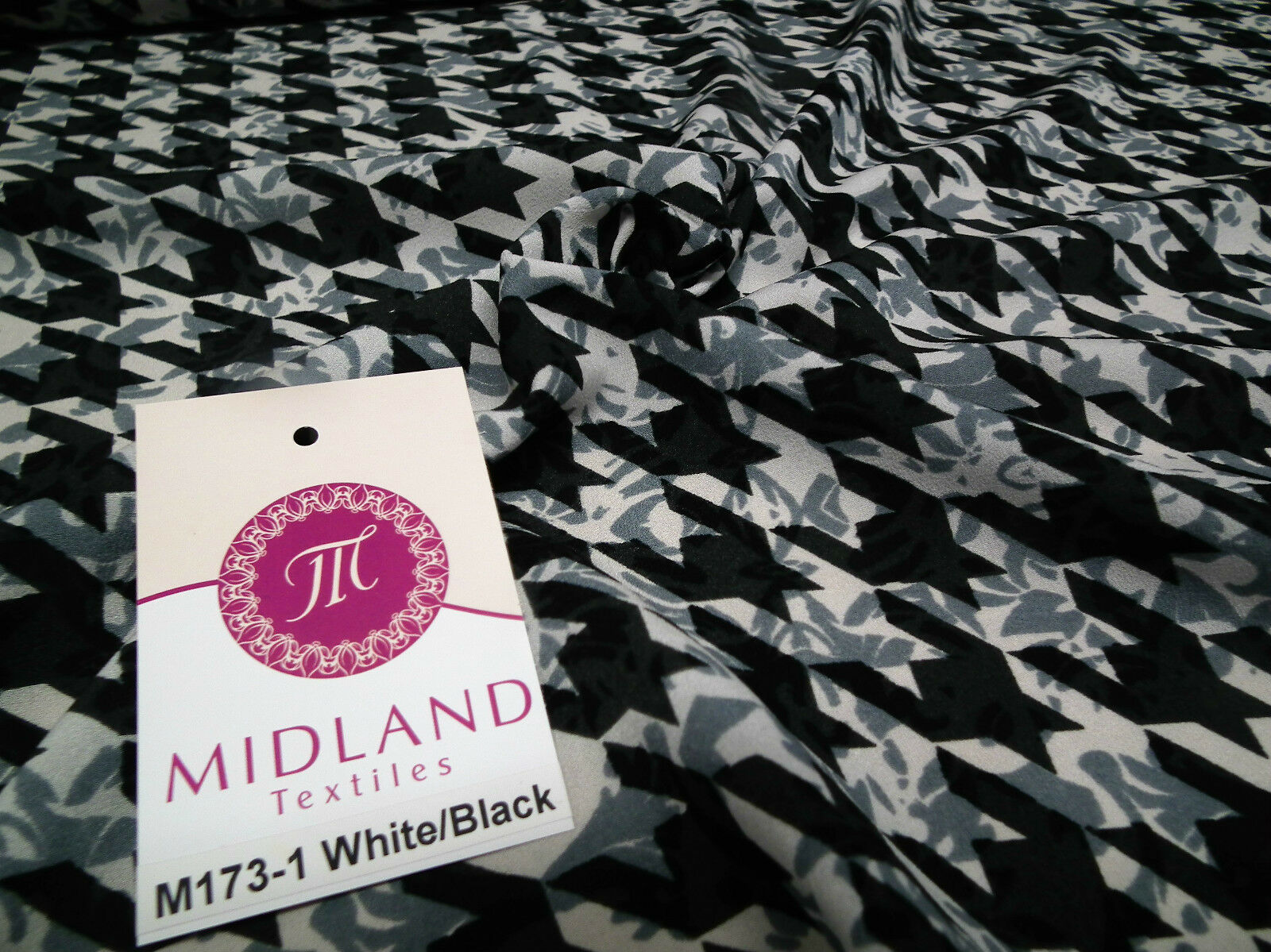 Dogtooth houndstooth soft feel printed crepe de chine fabric 58' M173 Mtex