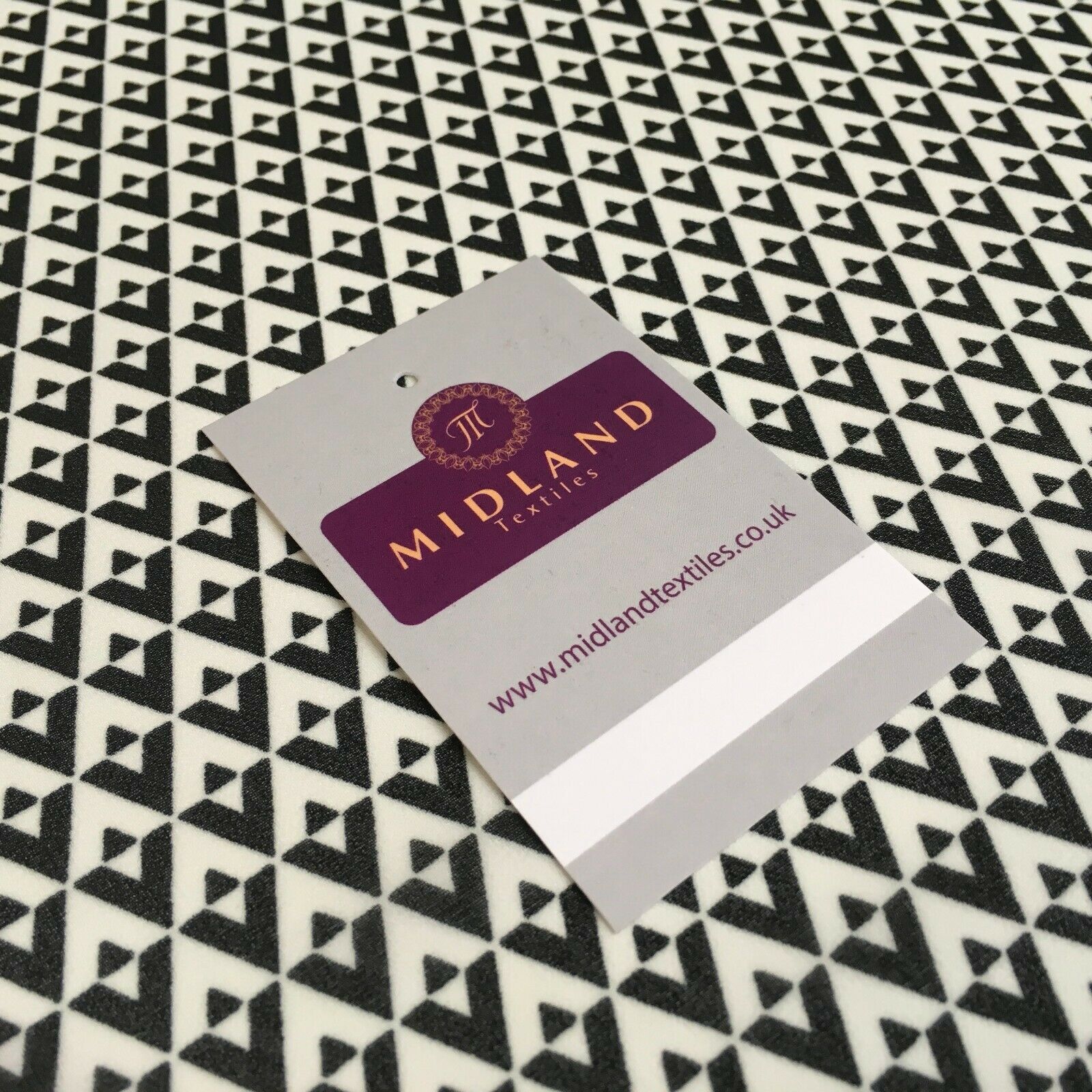 Black Ivory geometric Georgette Dress Fabric 150cm M401-61 Mtex