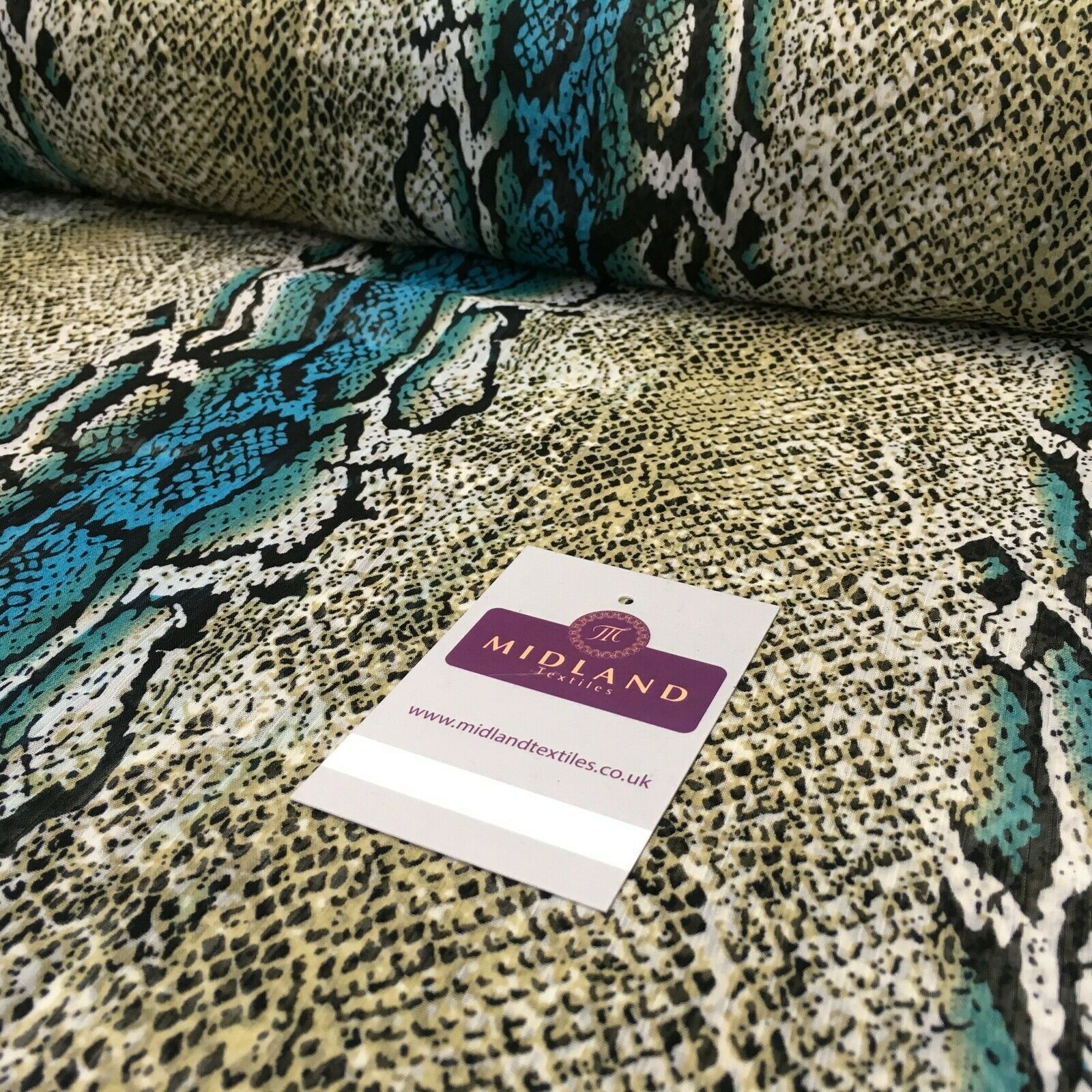 Green Animal printed Crinkle Georgette Chiffon fabric 150cm wide MK1090-13