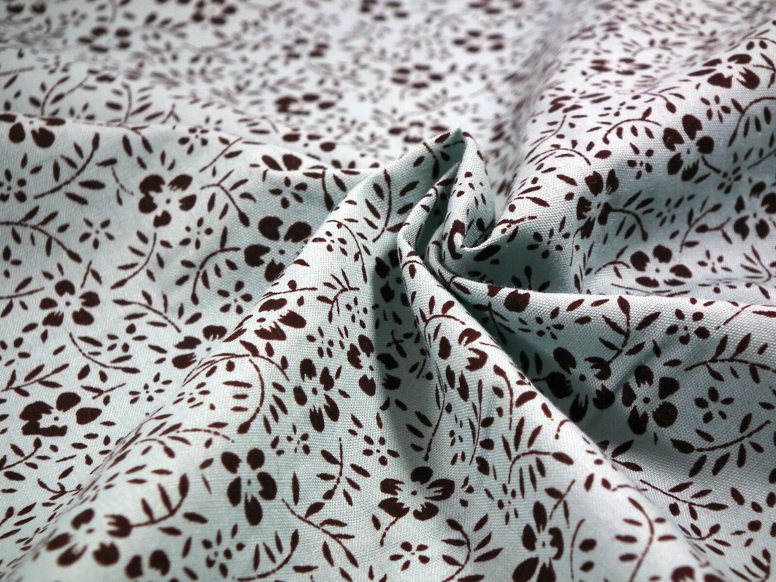 Floral Vintage flower leaves and stem print poly cotton 44' Wide M332 Mtex