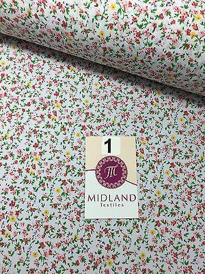 Floral Leaf and stem poly cotton print dress craft fabric 44' Wide M335 Mtex