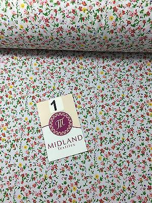 Floral Leaf and stem poly cotton print dress craft fabric 44' Wide M335 Mtex