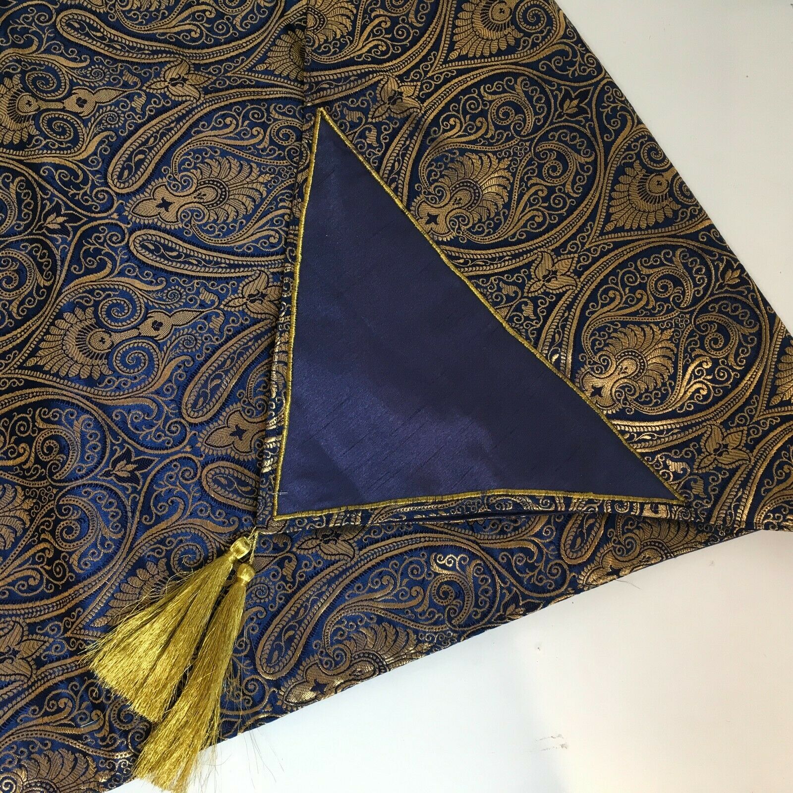 Navy Blue Indian Ornamental banarsi raw silk Cushion Cover Table Runner M1386