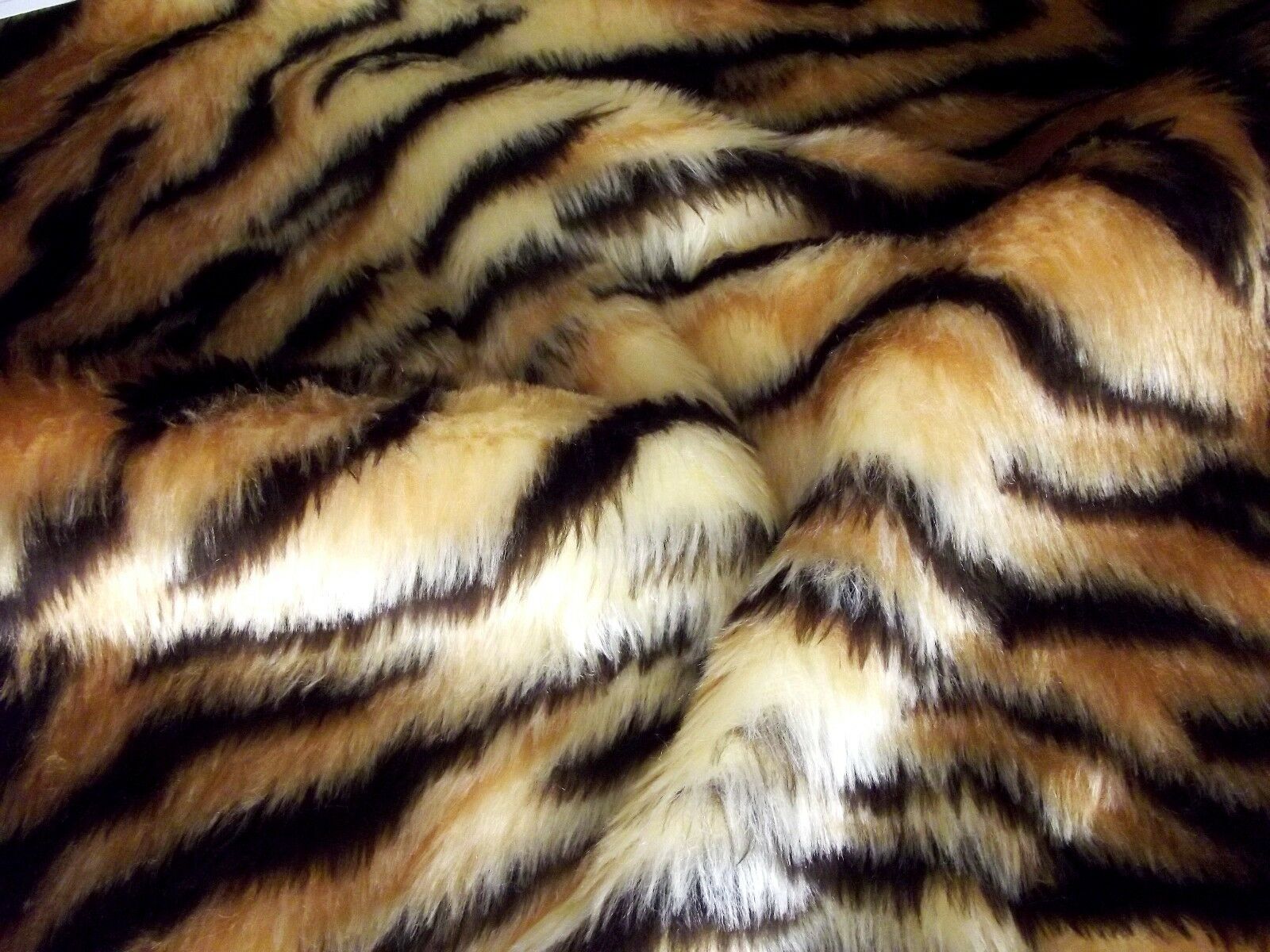 Animal Faux Fur 20mm Soft Pile ideal for clothing, throws 58" Wide Mtex MT932