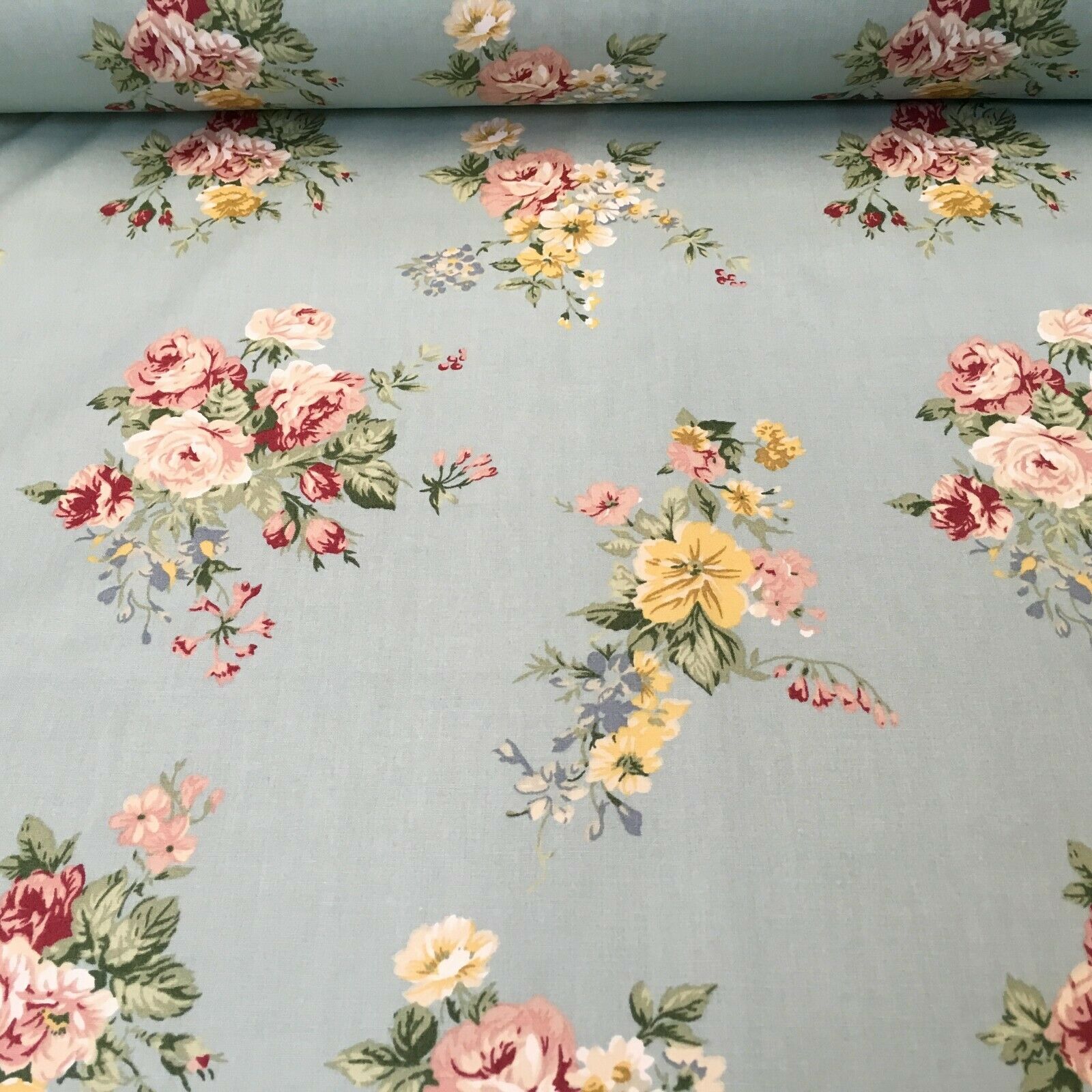 Floral Vintage Rose Shabby Chic Cotton Poplin Printed Fabric 110cm Wide MK1083