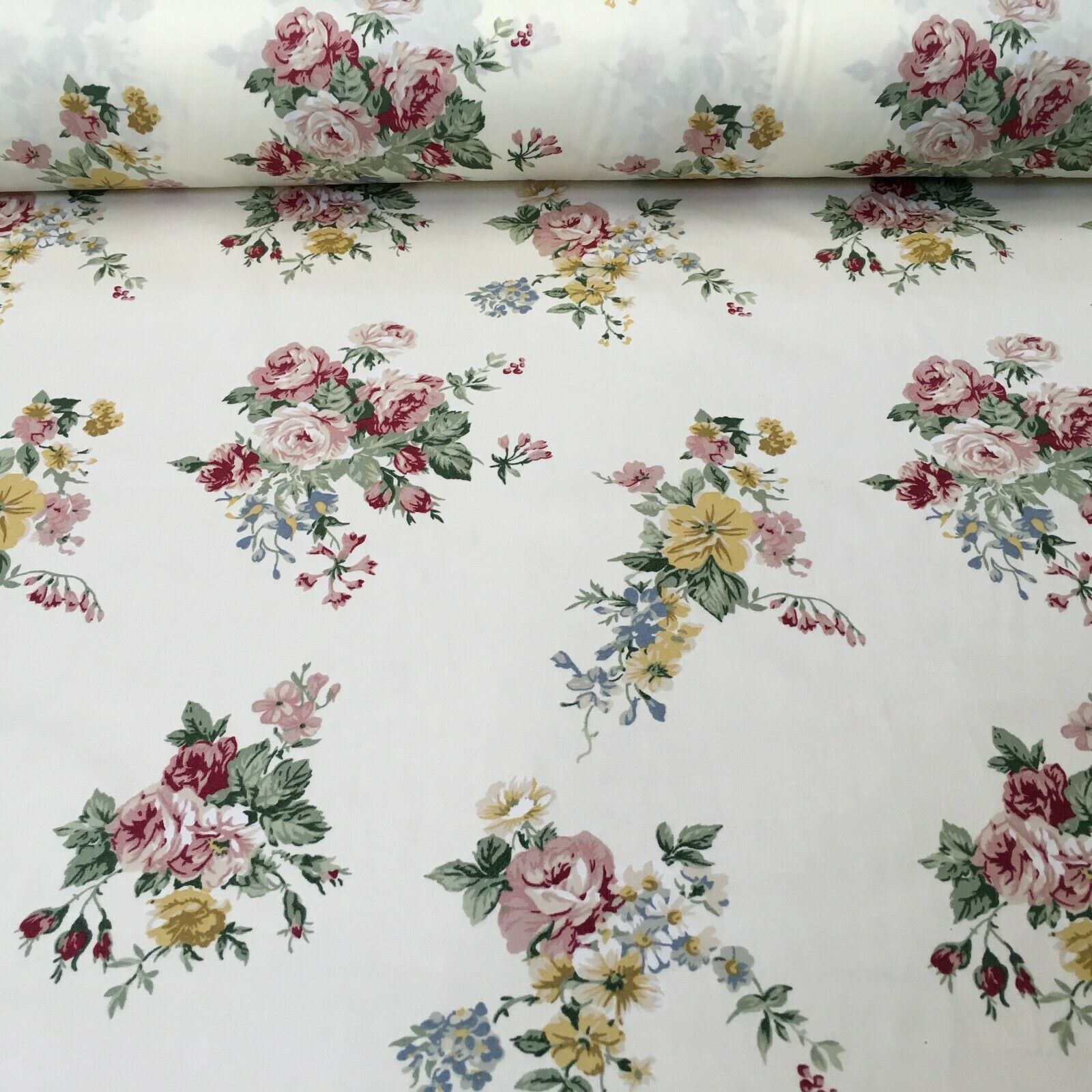 Floral Vintage Rose Shabby Chic Cotton Poplin Printed Fabric 110cm Wide MK1083
