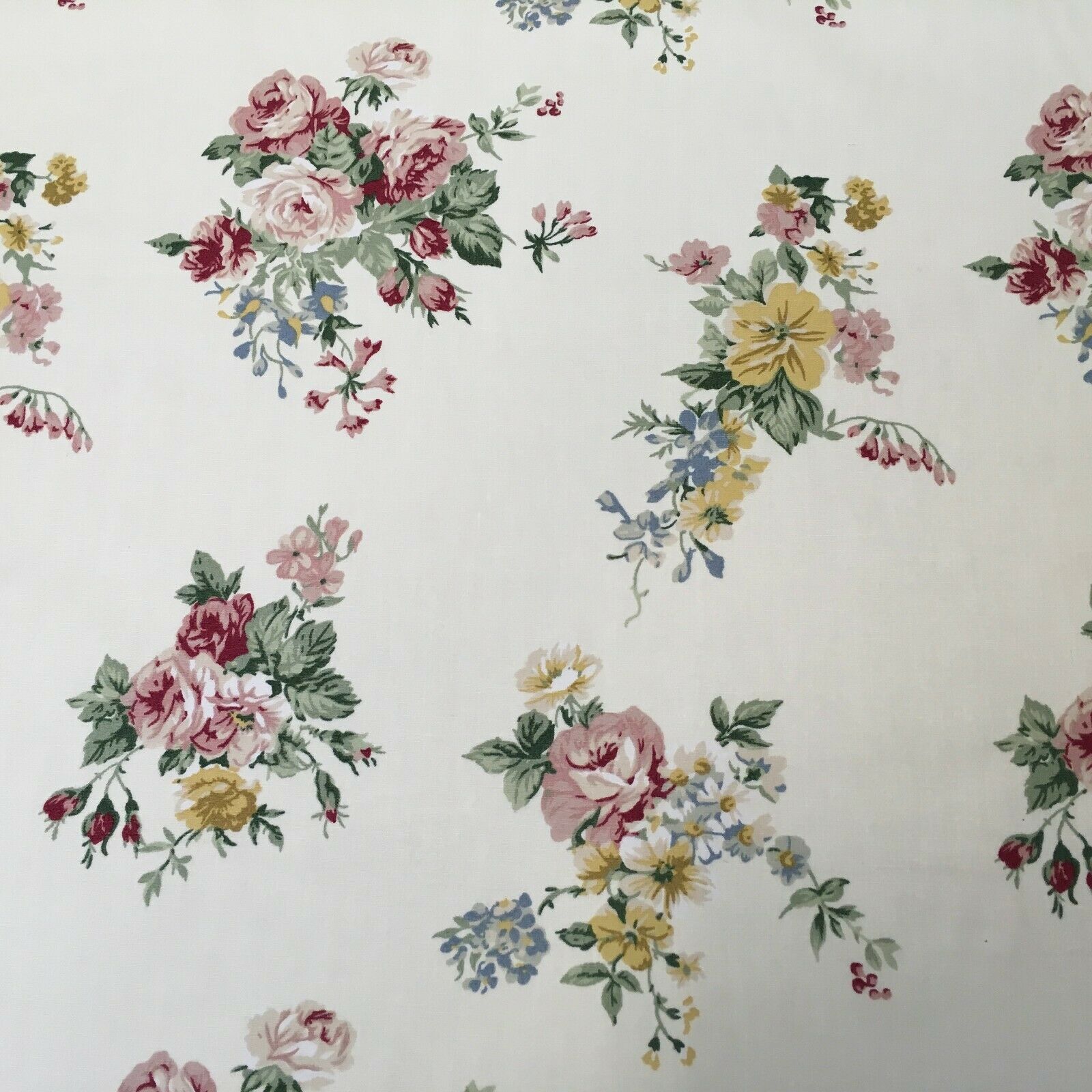Floral Vintage Rose Shabby Chic Cotton Poplin Printed Fabric 110cm Wide MK1083