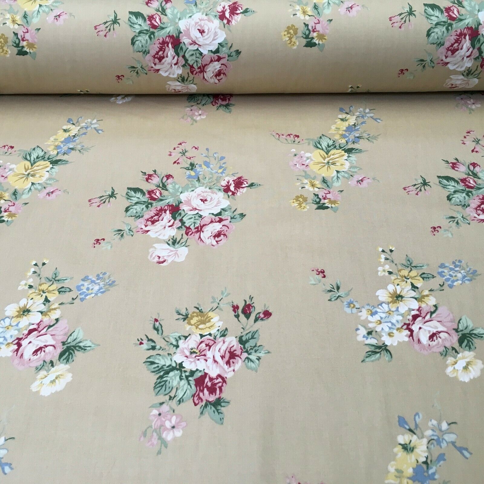 Floral Vintage Rose Shabby Chic Cotton Poplin Printed Fabric 110cm Wide MK1083
