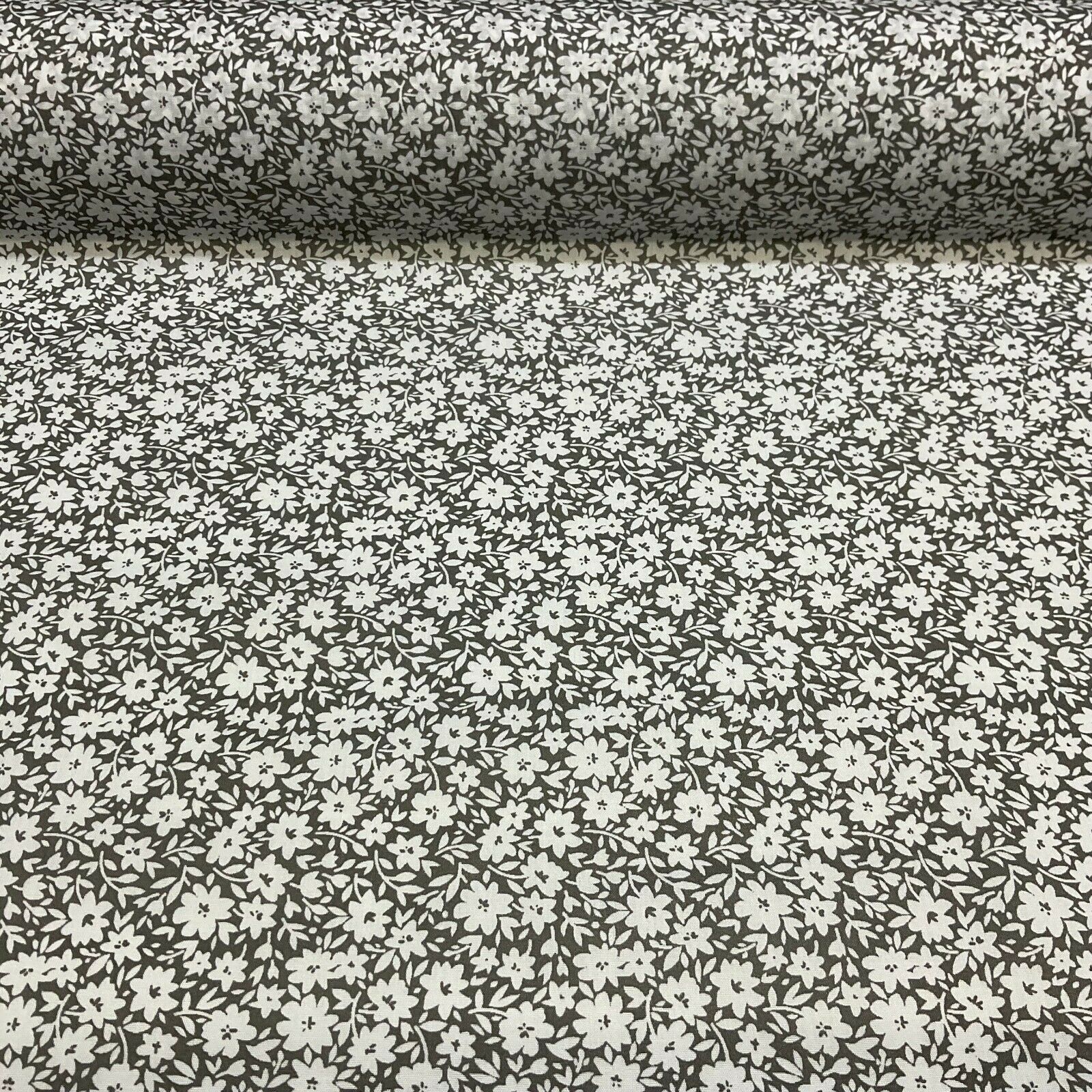 Small Floral ditsy Poly cotton printed lightweight fabric M1615