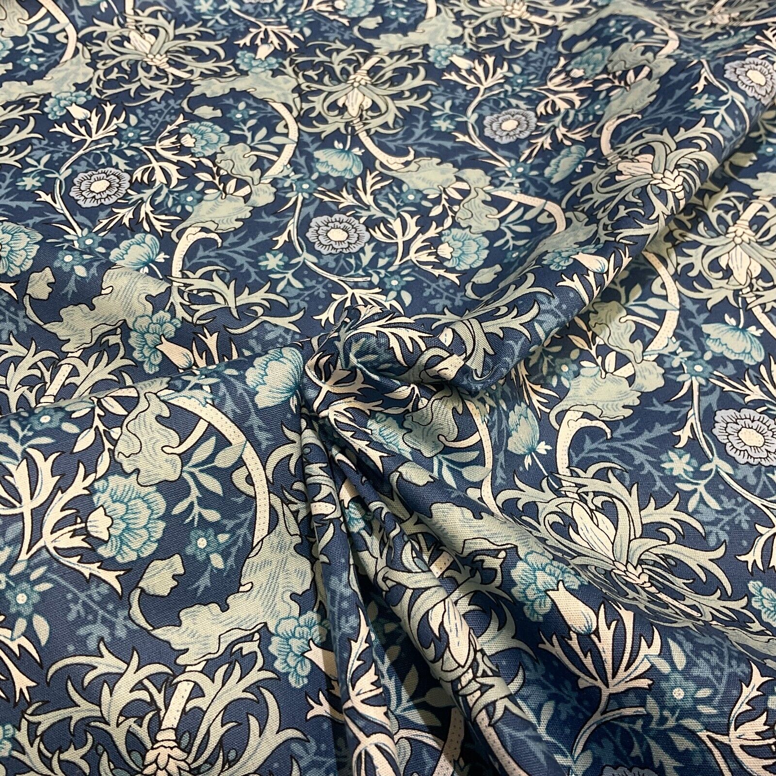 Soft touch 100% Cotton Bold paisley printed dress fabric M1651