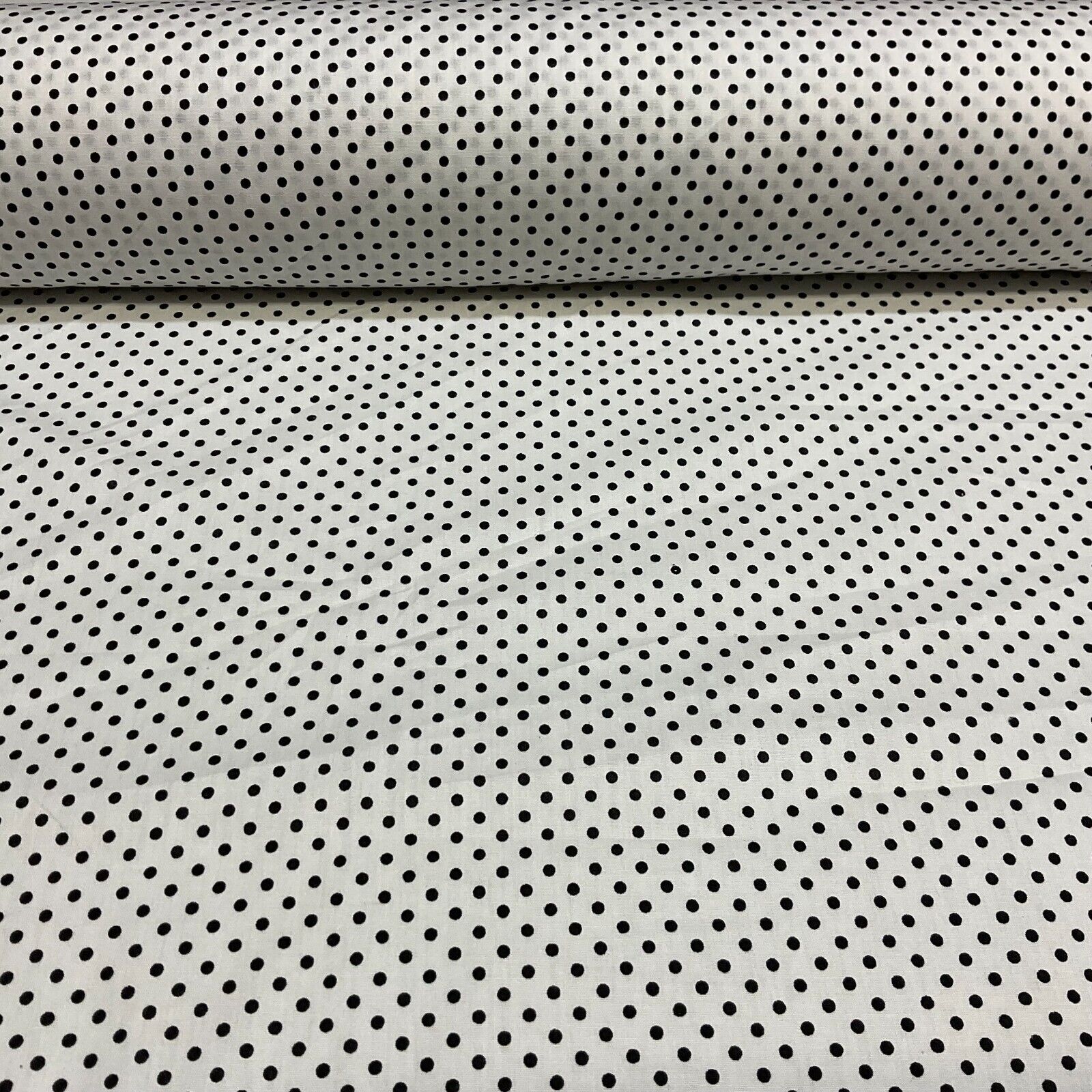 Soft Touch 100% Cotton 4mm pin Spot Dot printed dress fabric M1646